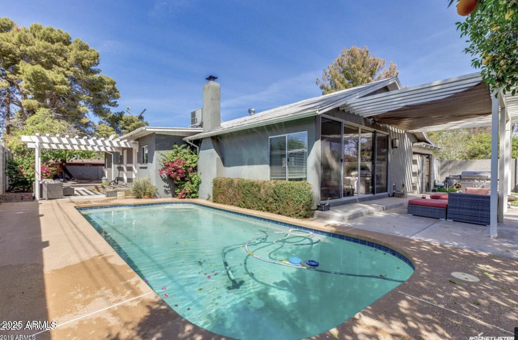 2645 E Glenrosa Ave — photo 12