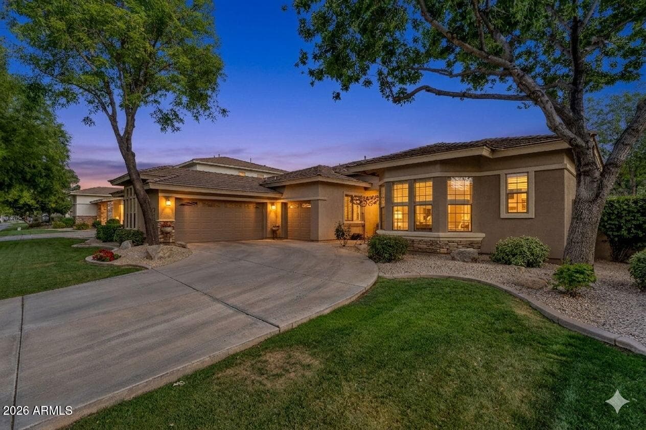 2927 E Washington Ave — photo 1