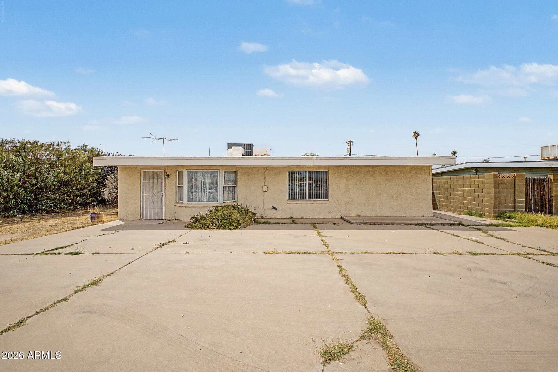 913 N Trekell Rd — photo 1