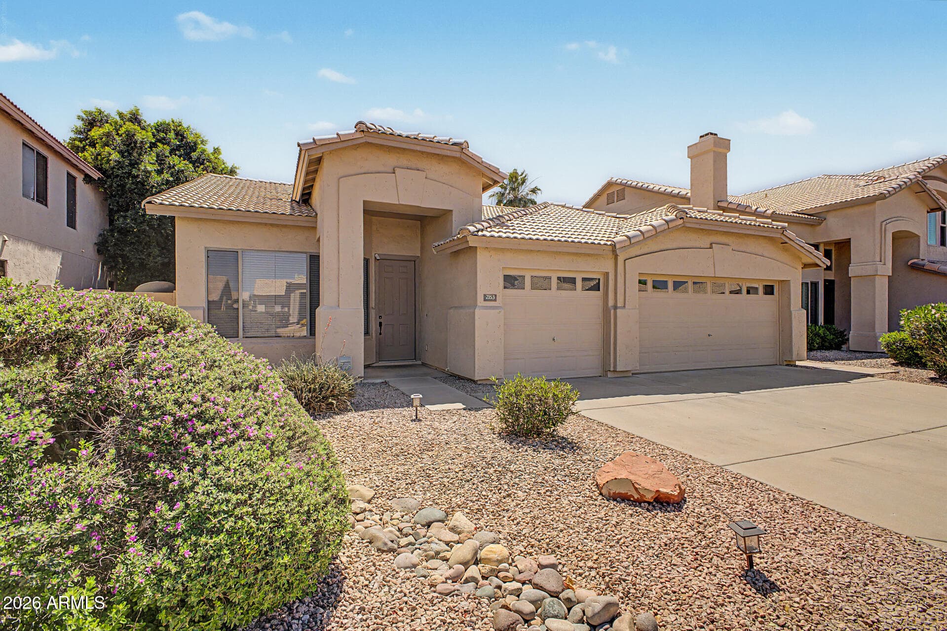 2153 W Dublin Ln — photo 1