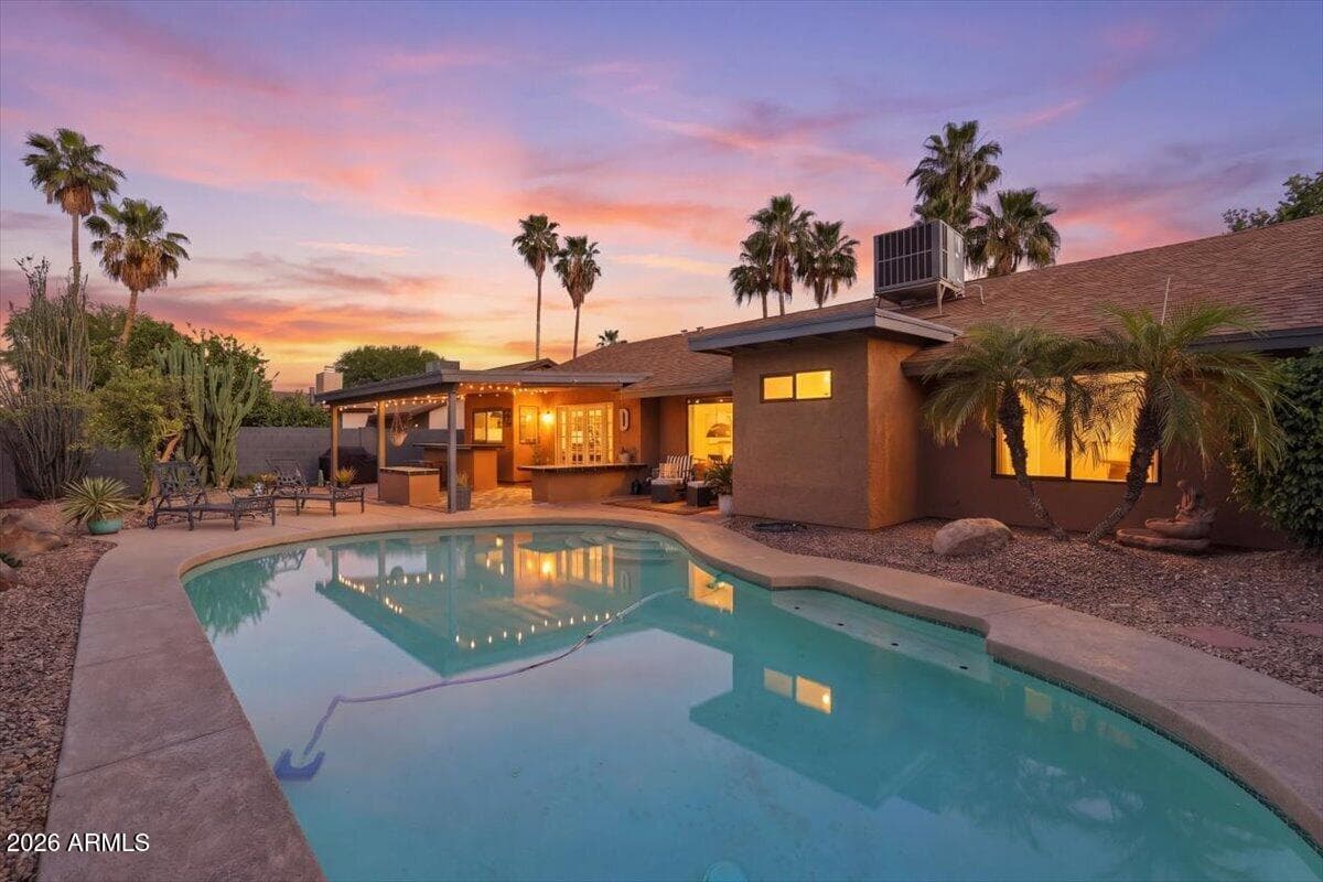 1702 W Manor St — photo 1