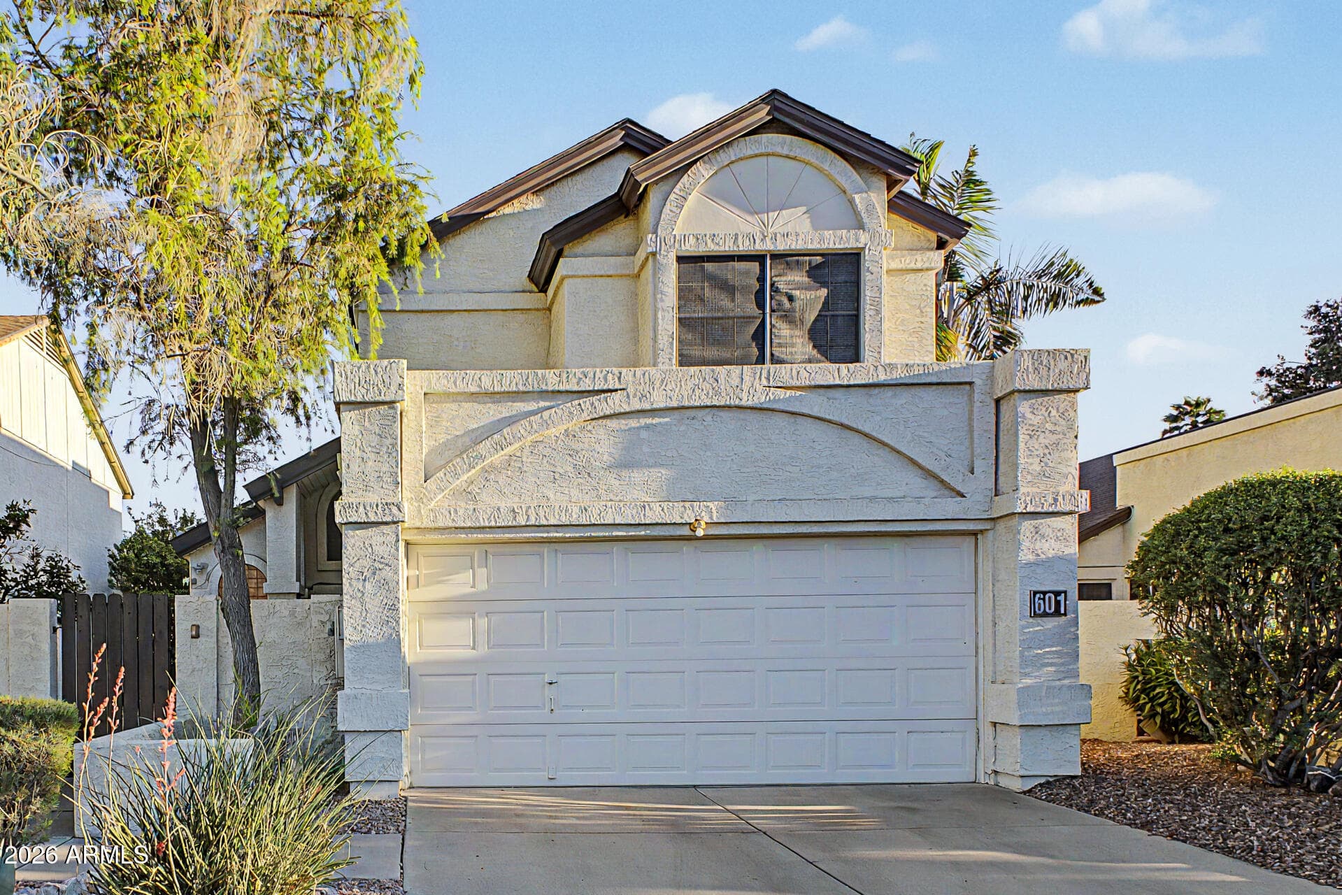 601 E Wescott Dr — photo 2