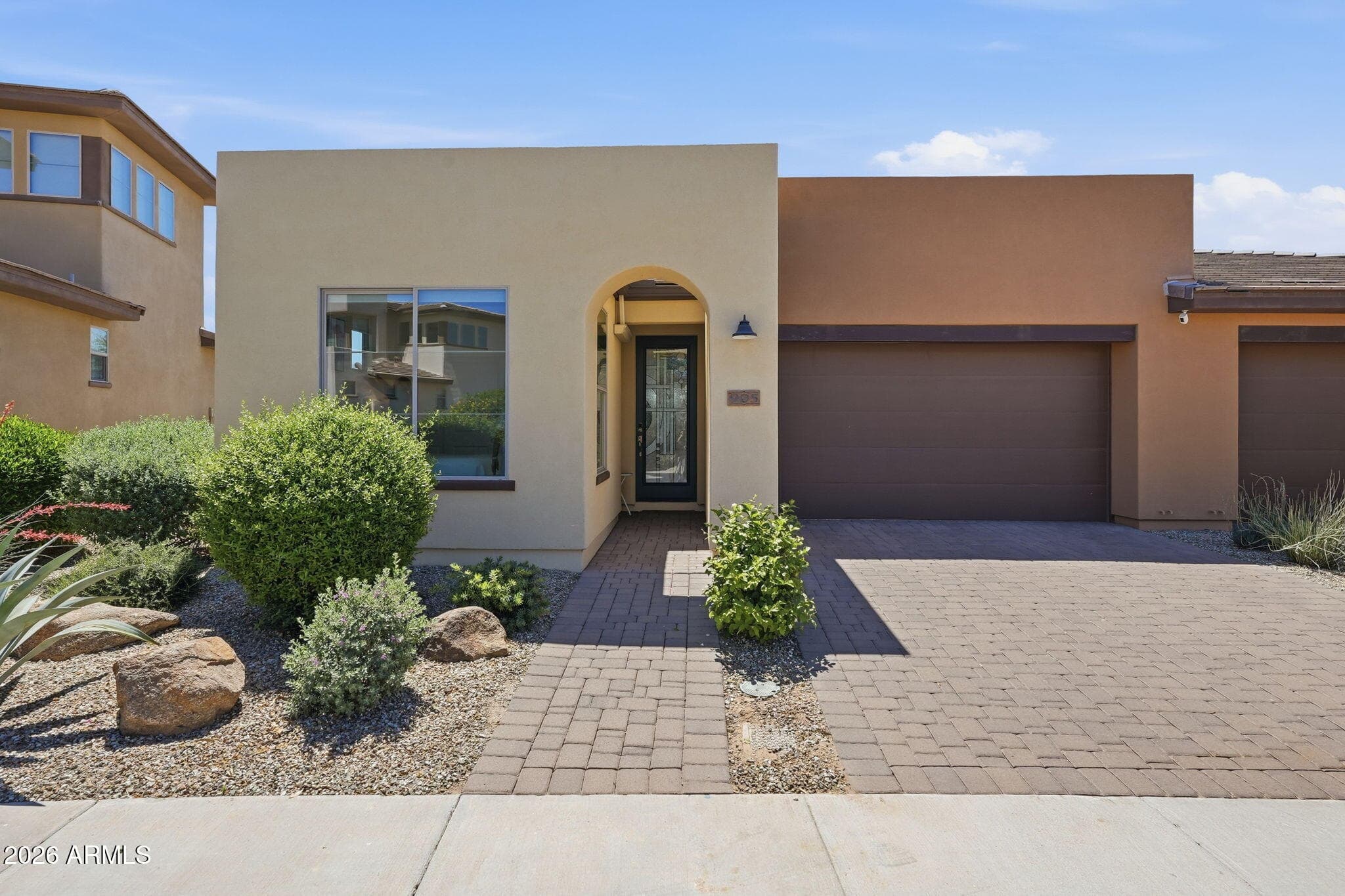 905 E Cobble Stone Dr — photo 1
