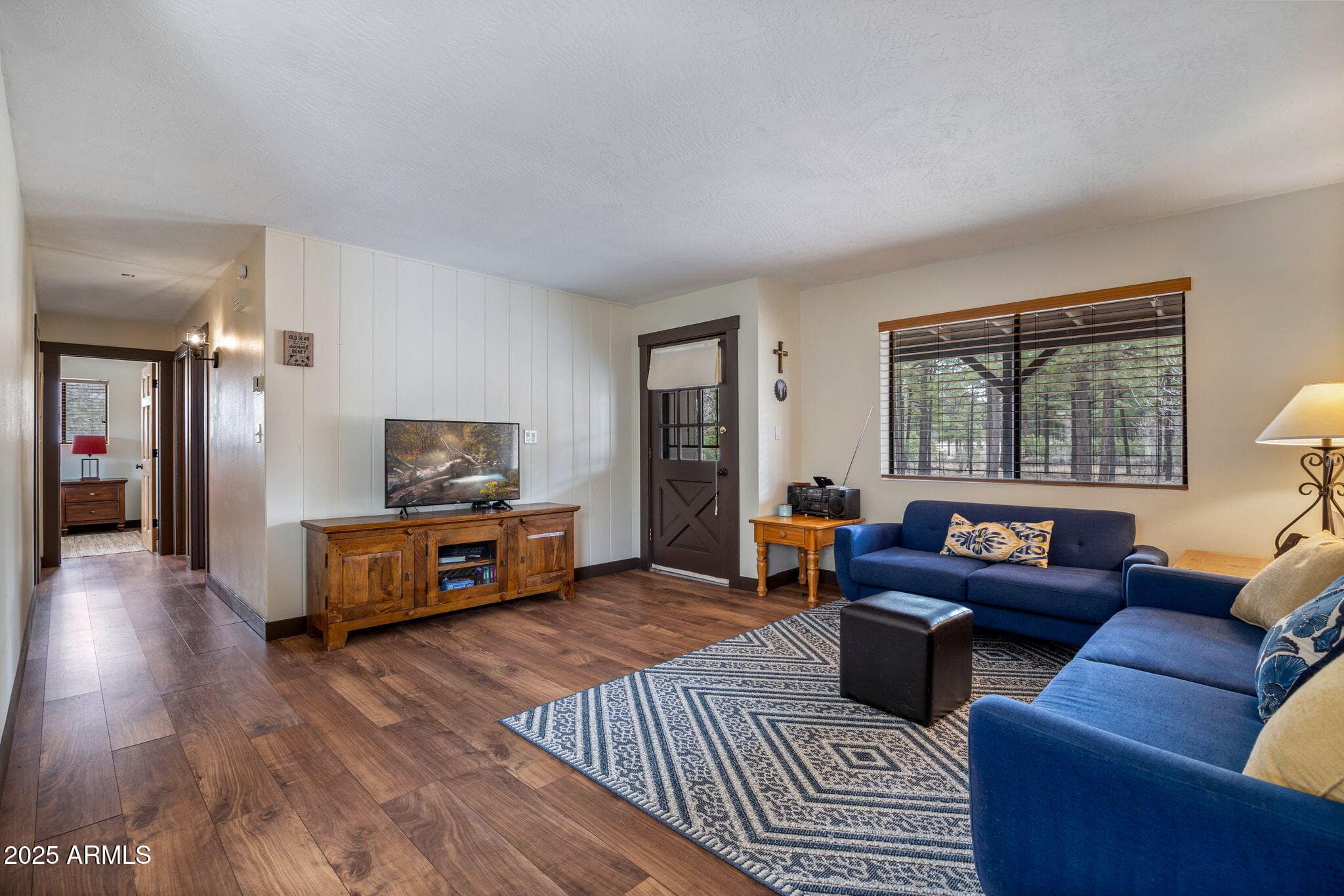 552 Rim Dr — photo 2