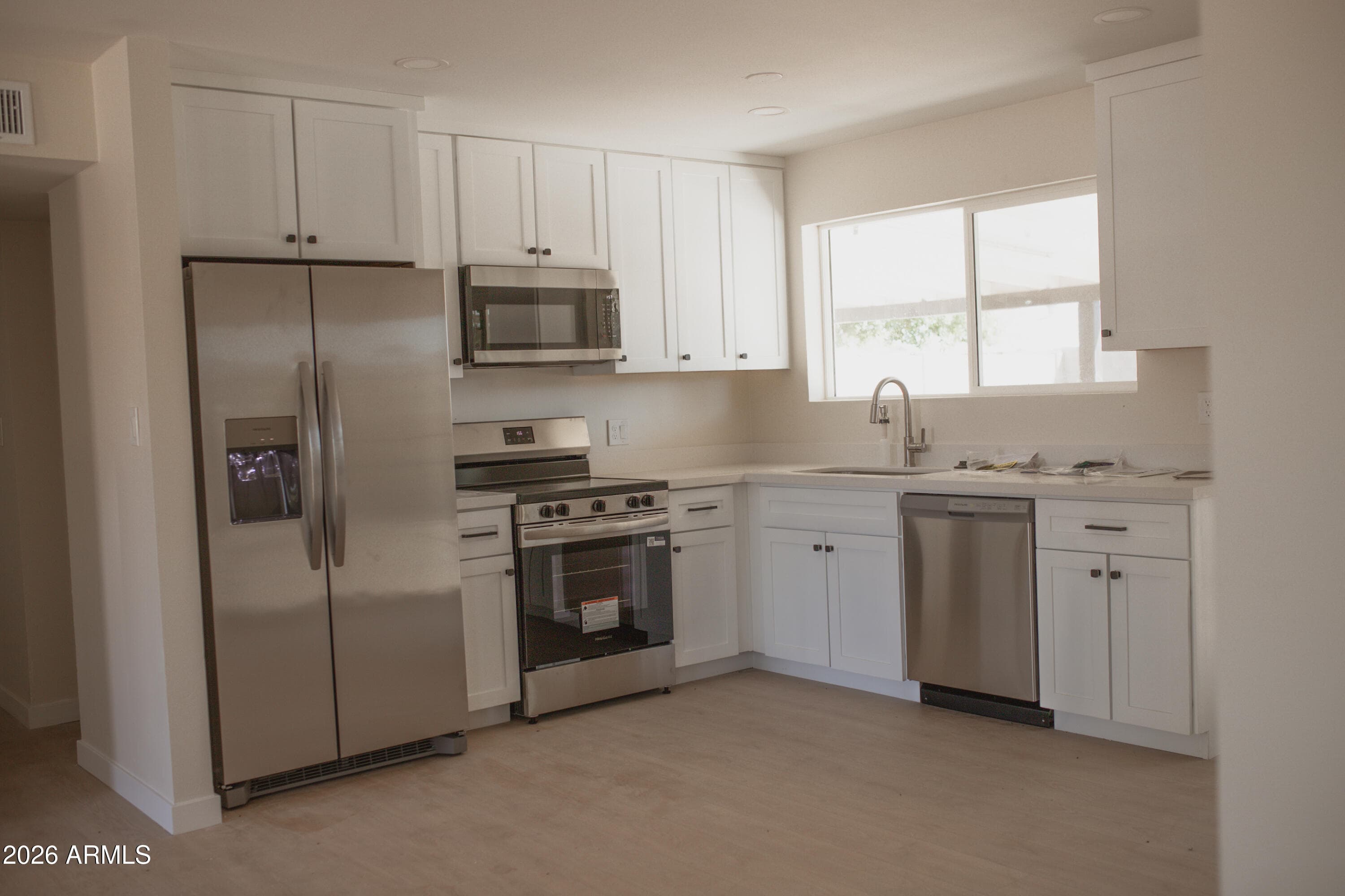 3739 W Columbine Dr — photo 2
