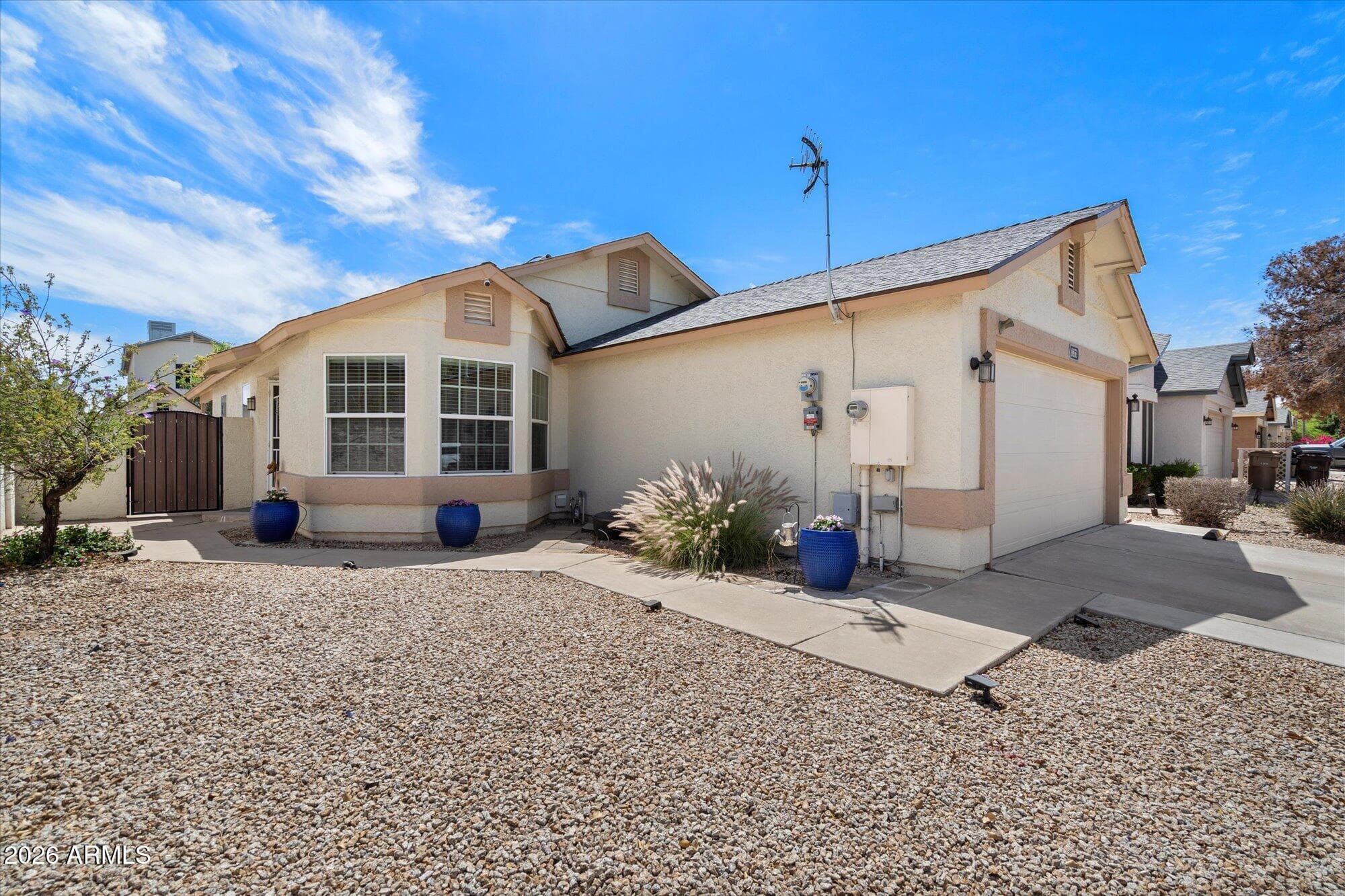 8853 W John Cabot Rd — photo 1