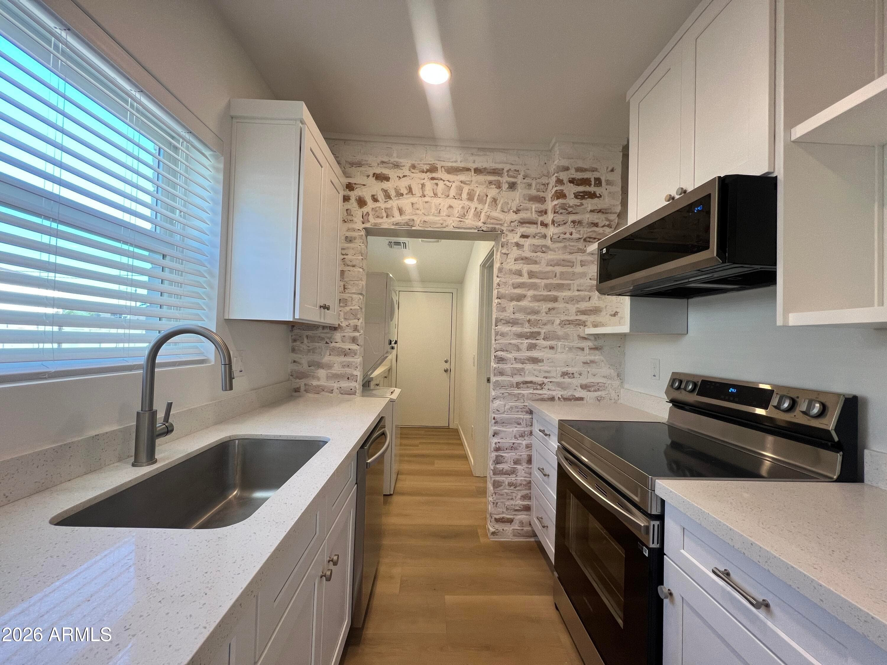 921 E ROOSEVELT ST - Photo 2