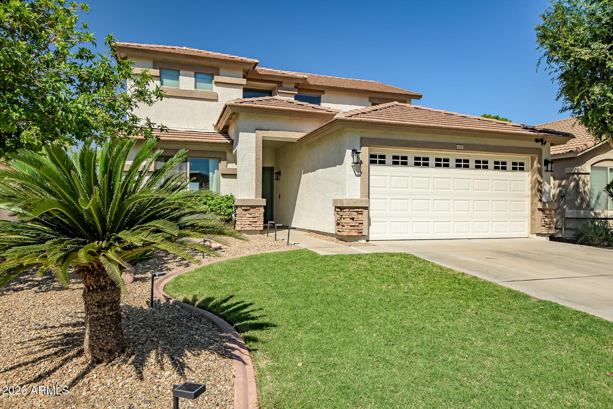 6020 N Laguna Dr — photo 1