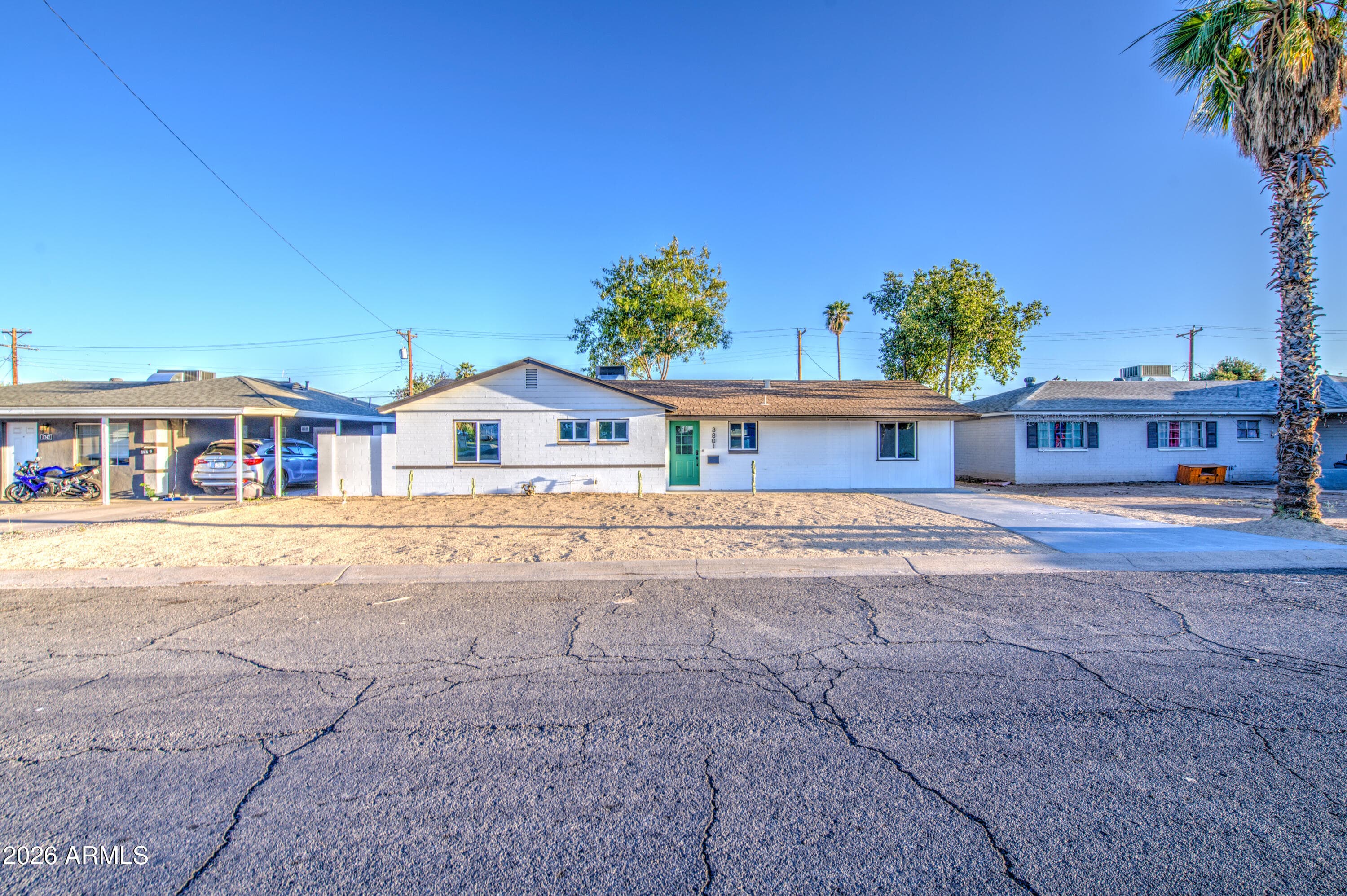 3801 W Montebello Ave — photo 2