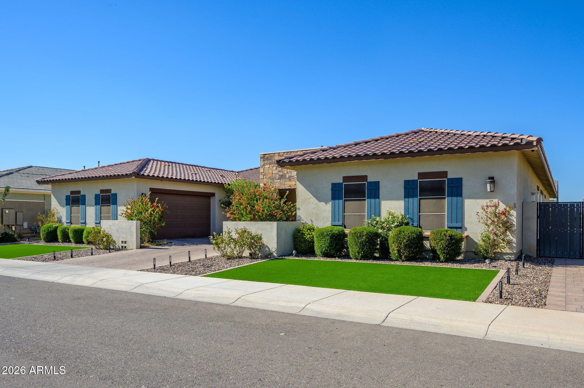 1298 E Mead Dr — photo 2