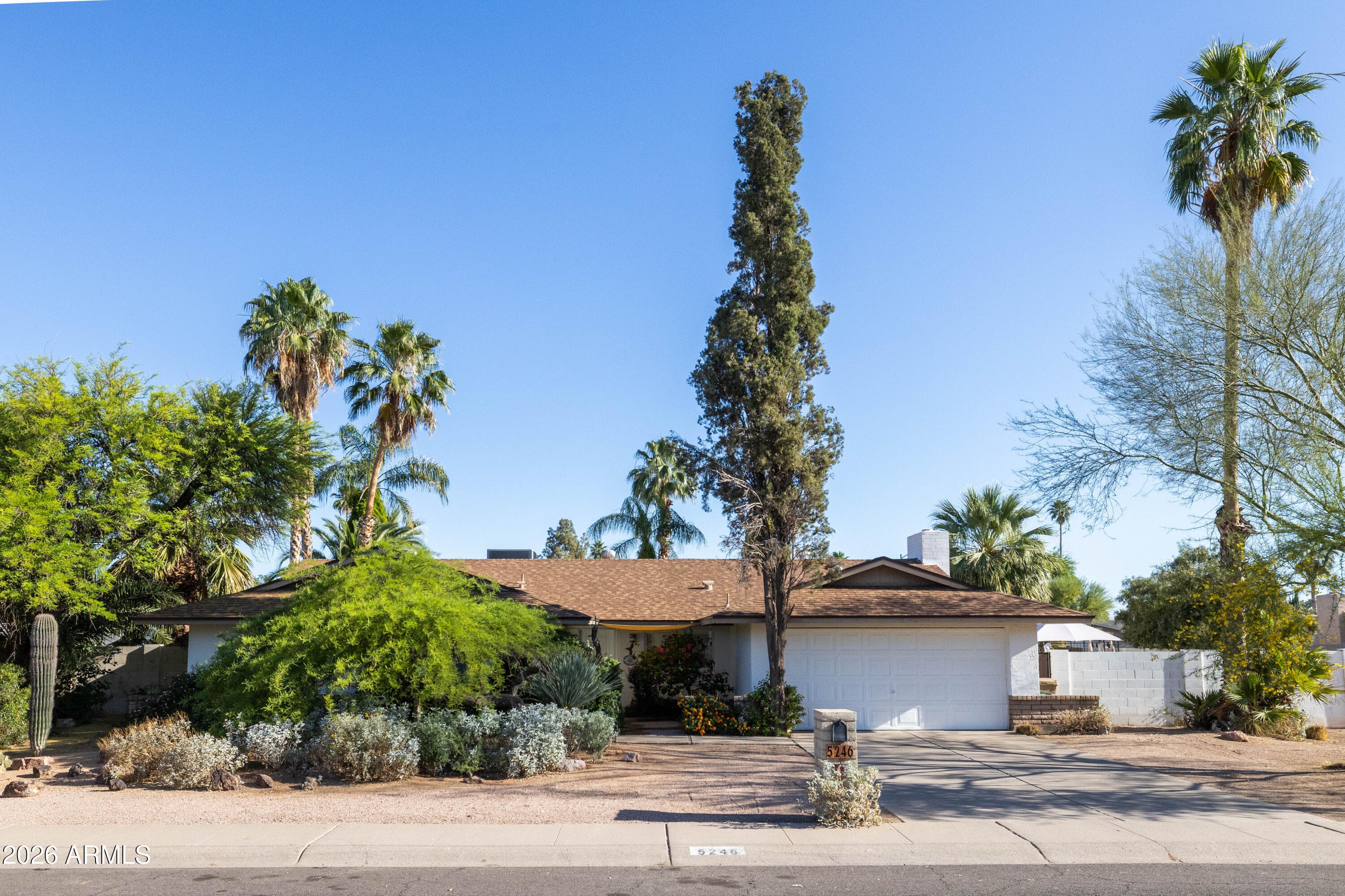 5246 E Winchcomb Dr — photo 2