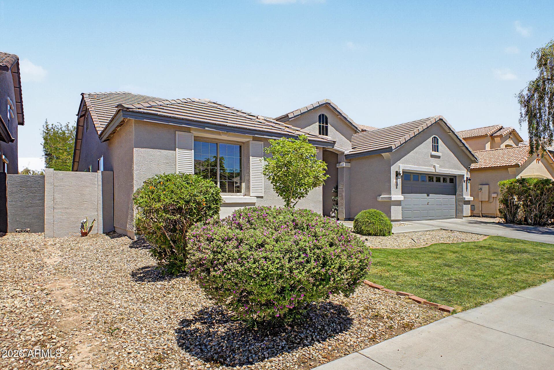 5026 W Desert Ln — photo 2