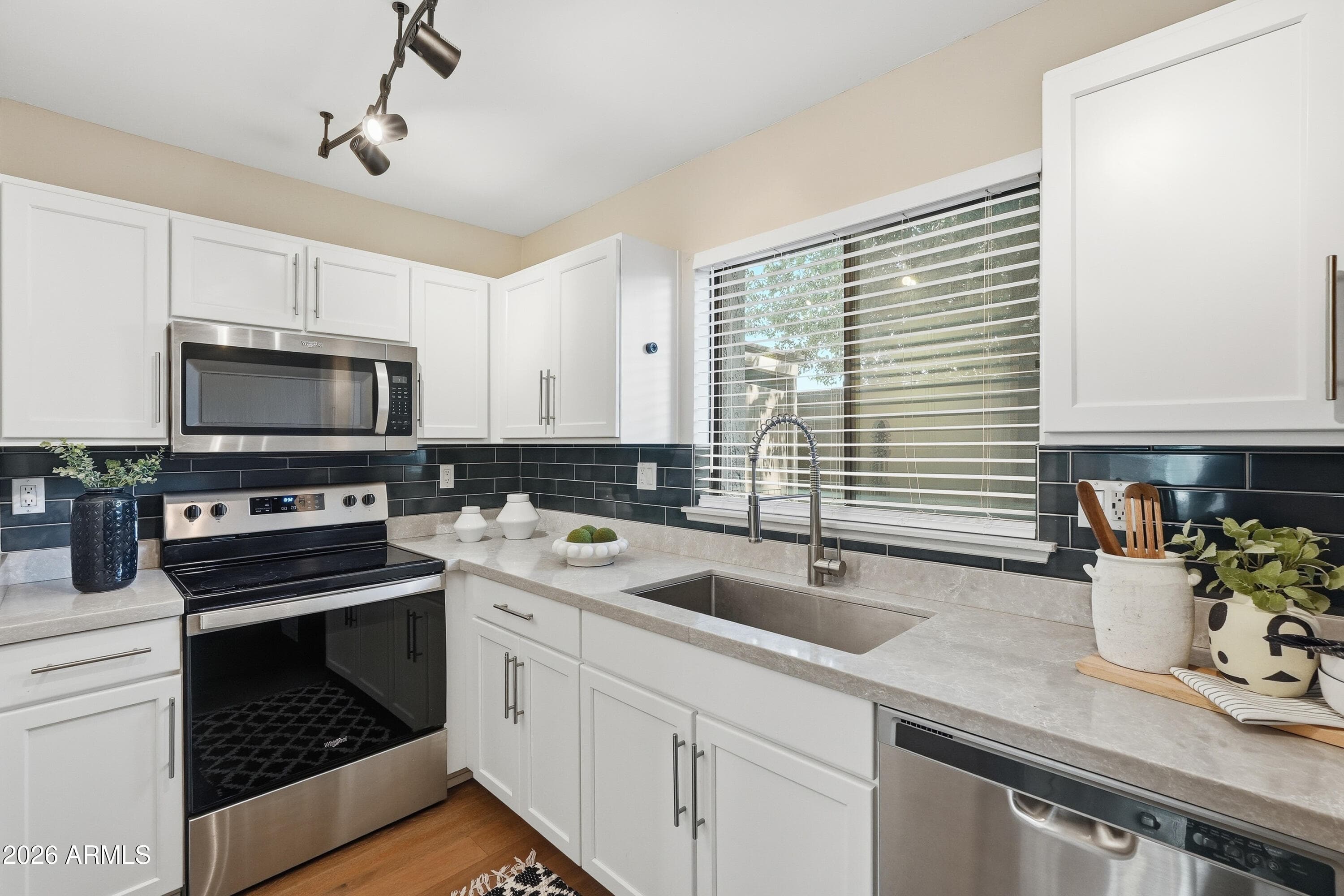 3501 N 64TH ST - Photo 5