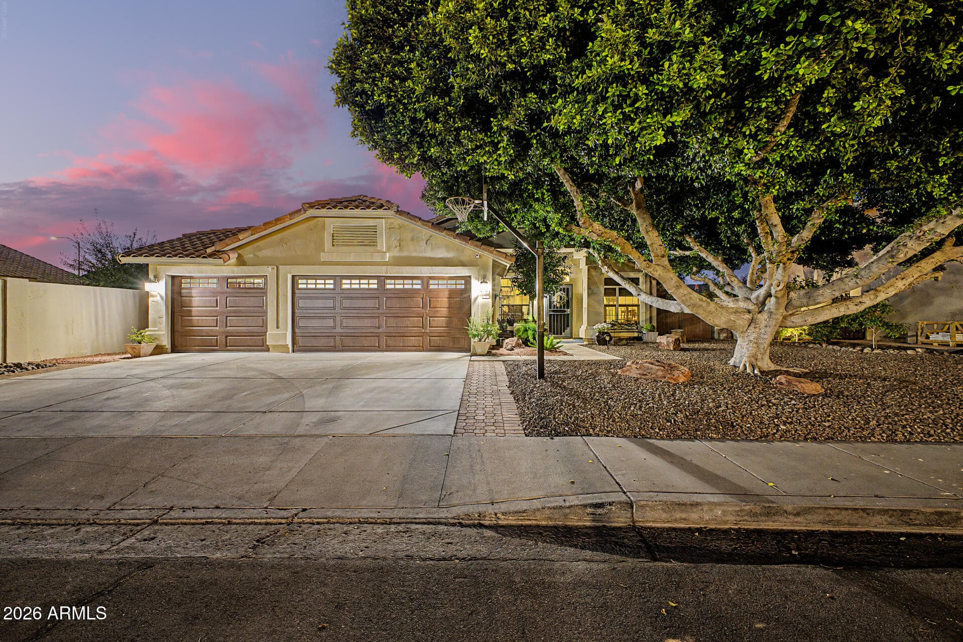 5424 W Tonto Rd — photo 1