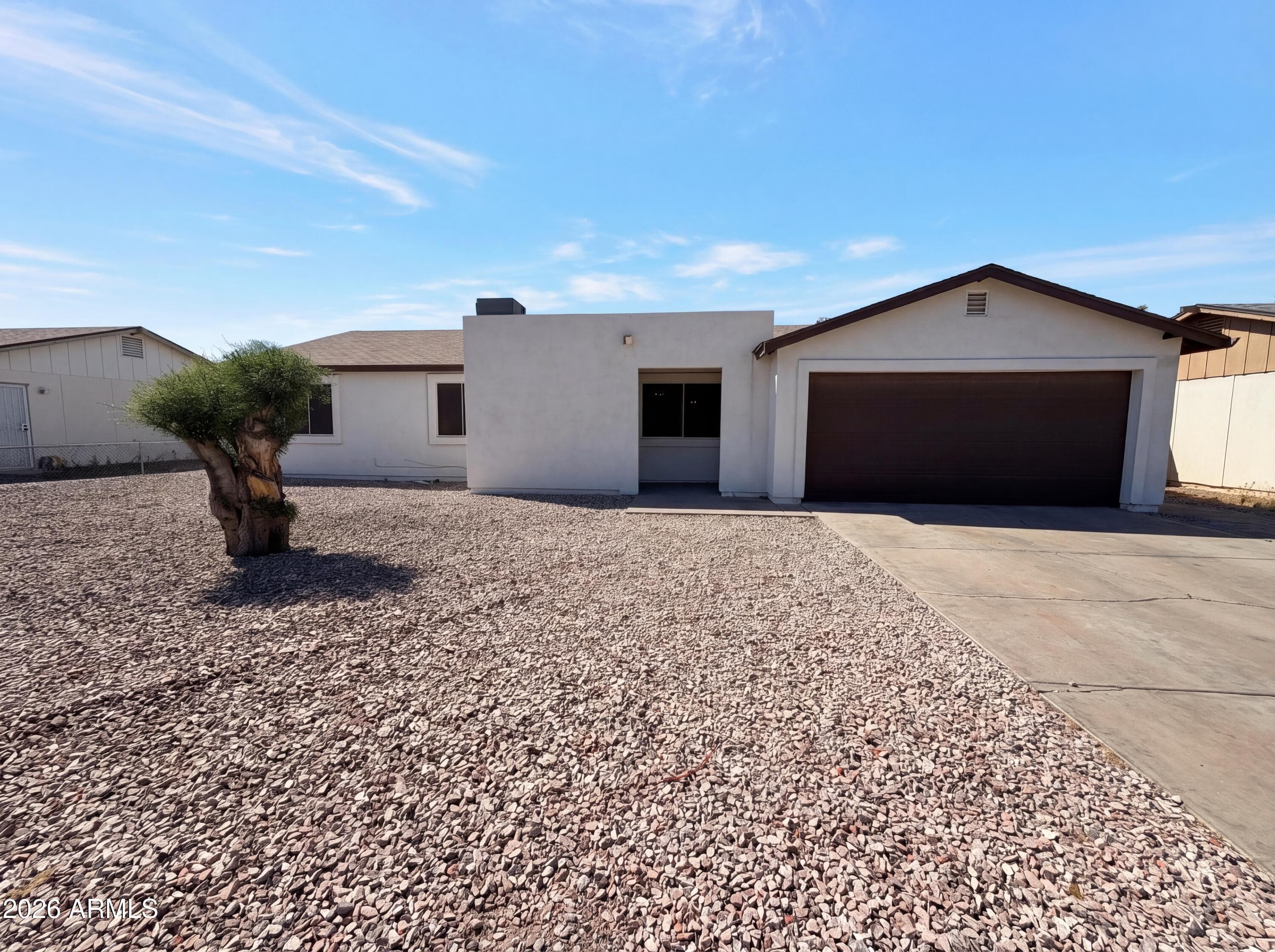 8107 W Meadowbrook Ave — photo 1