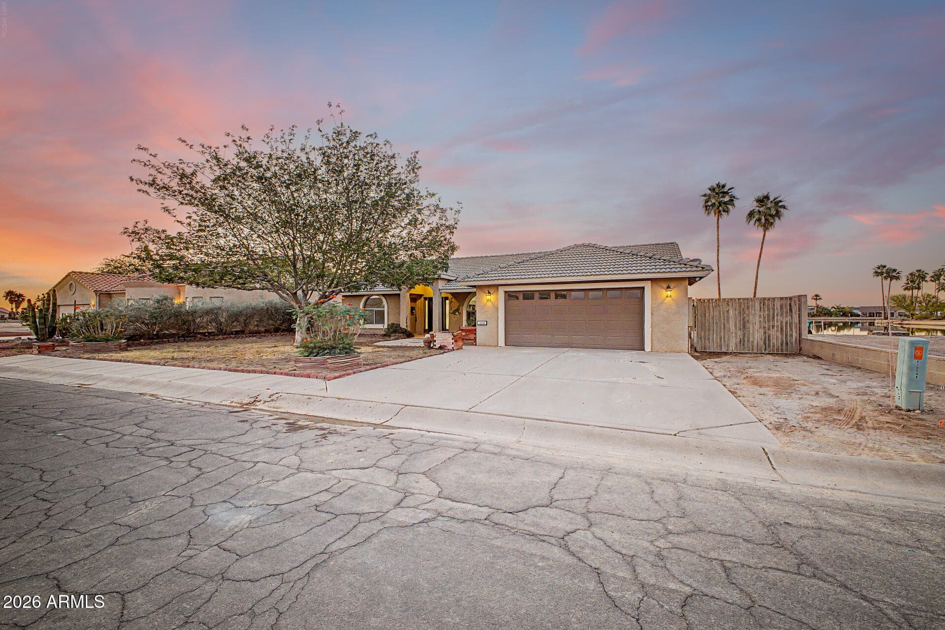 10048 W SAN LAZARO DR - Photo 5
