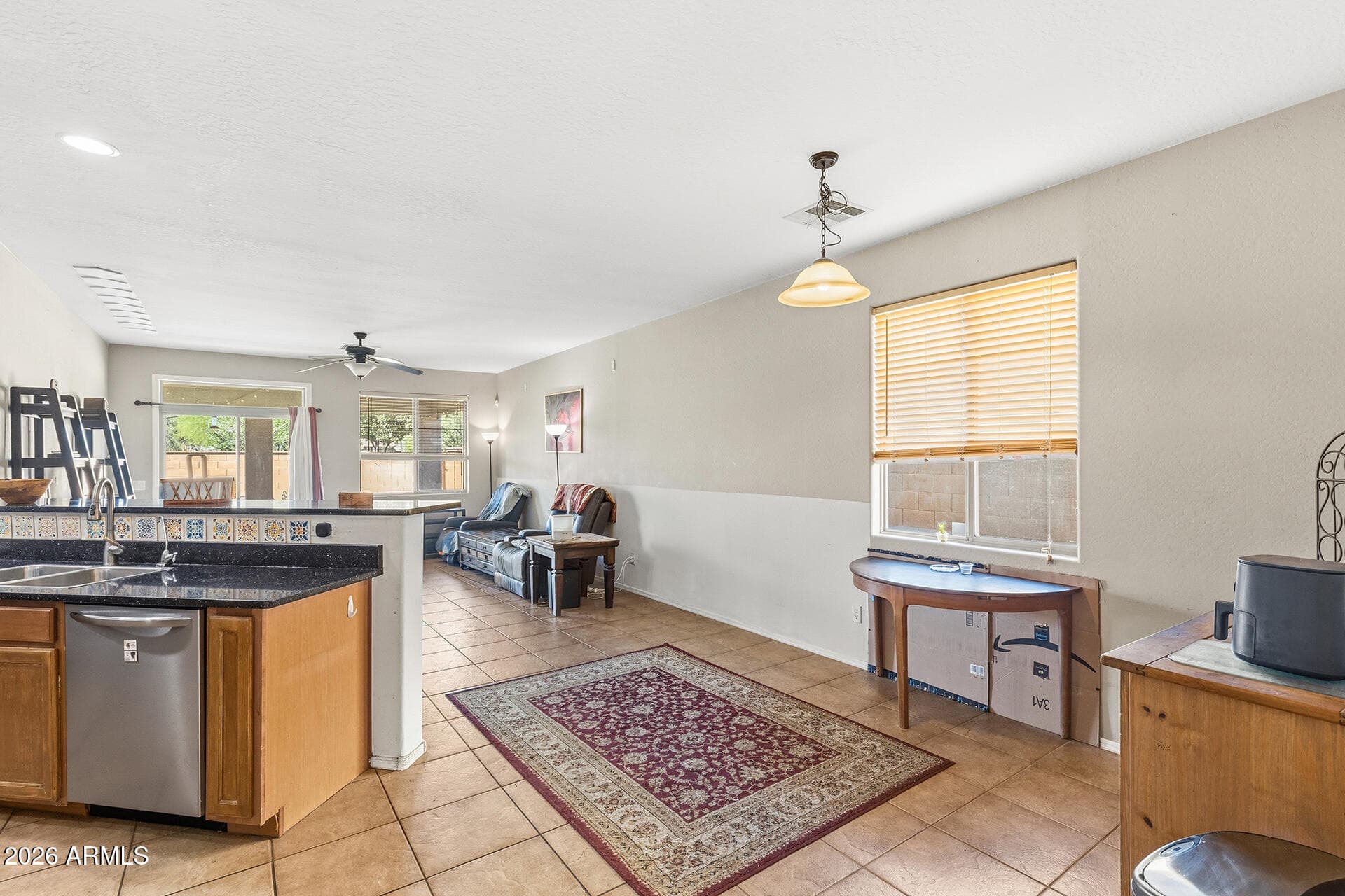 6718 W Darrel Rd — photo 2