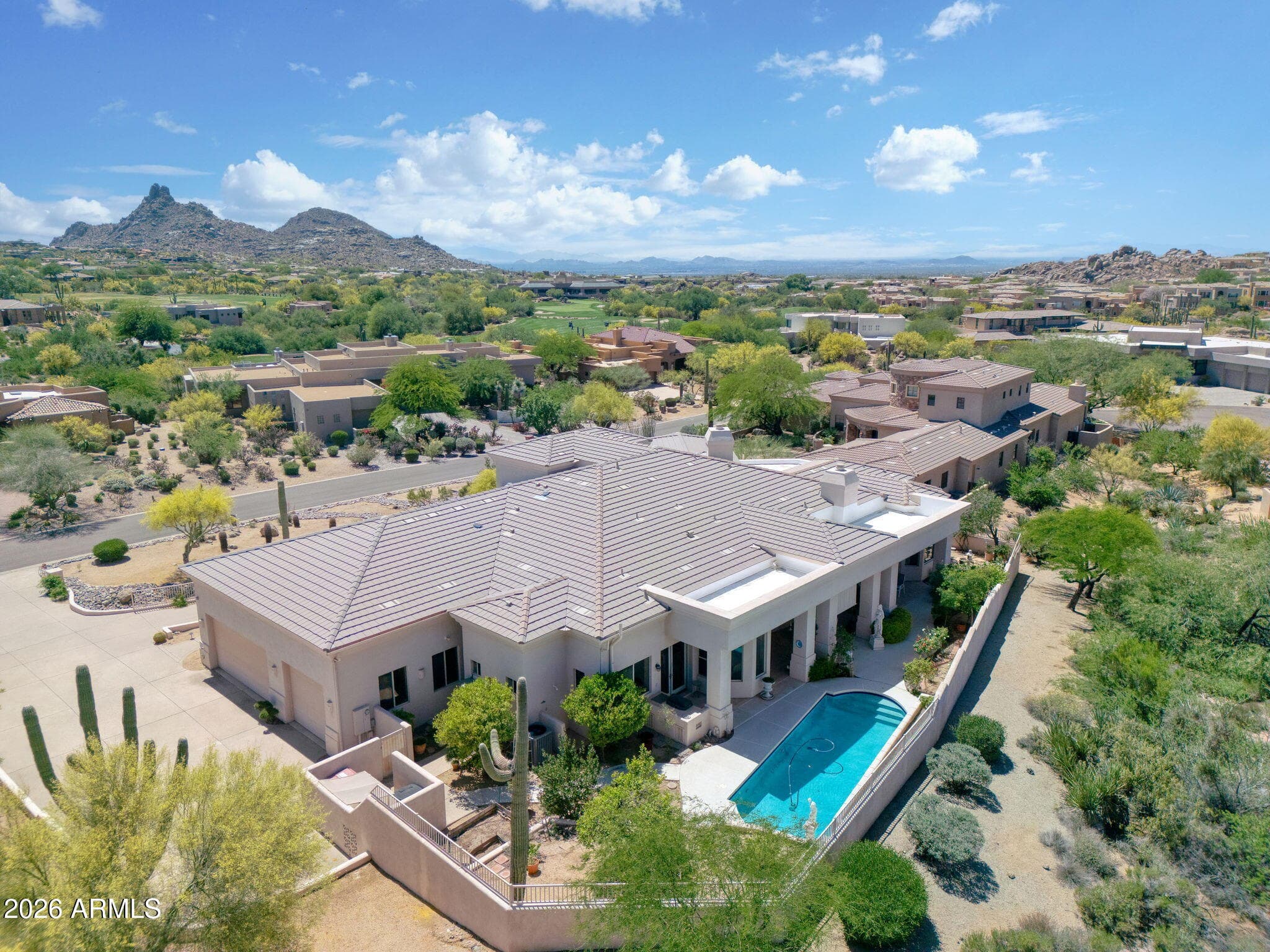 10460 E Balancing Rock Rd — photo 2