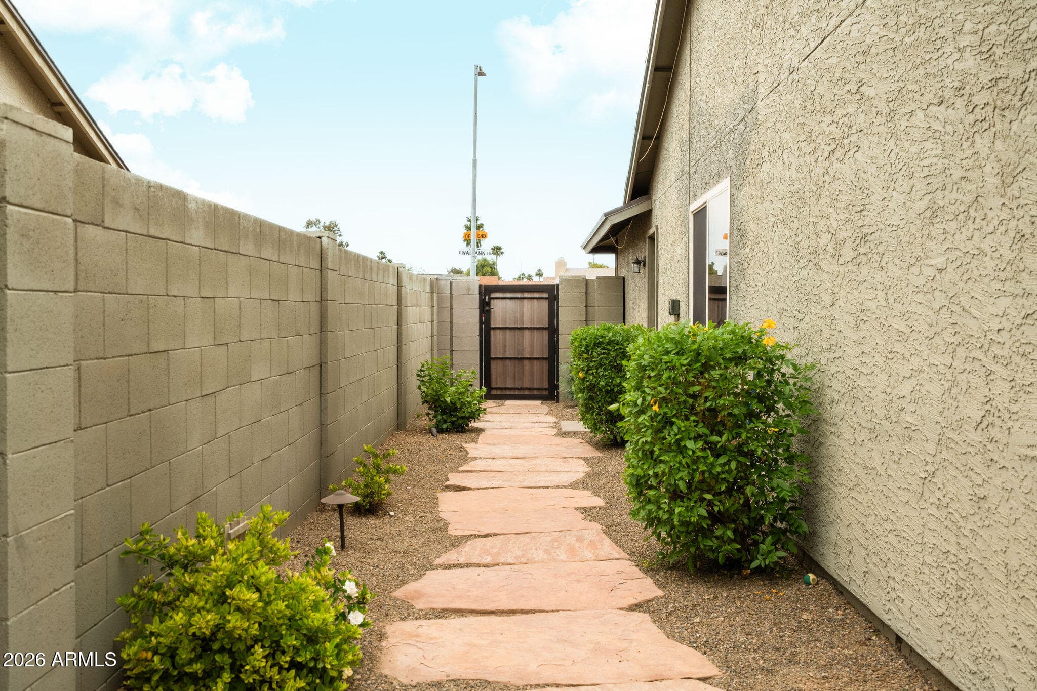 6335 E Waltann Ln — photo 38