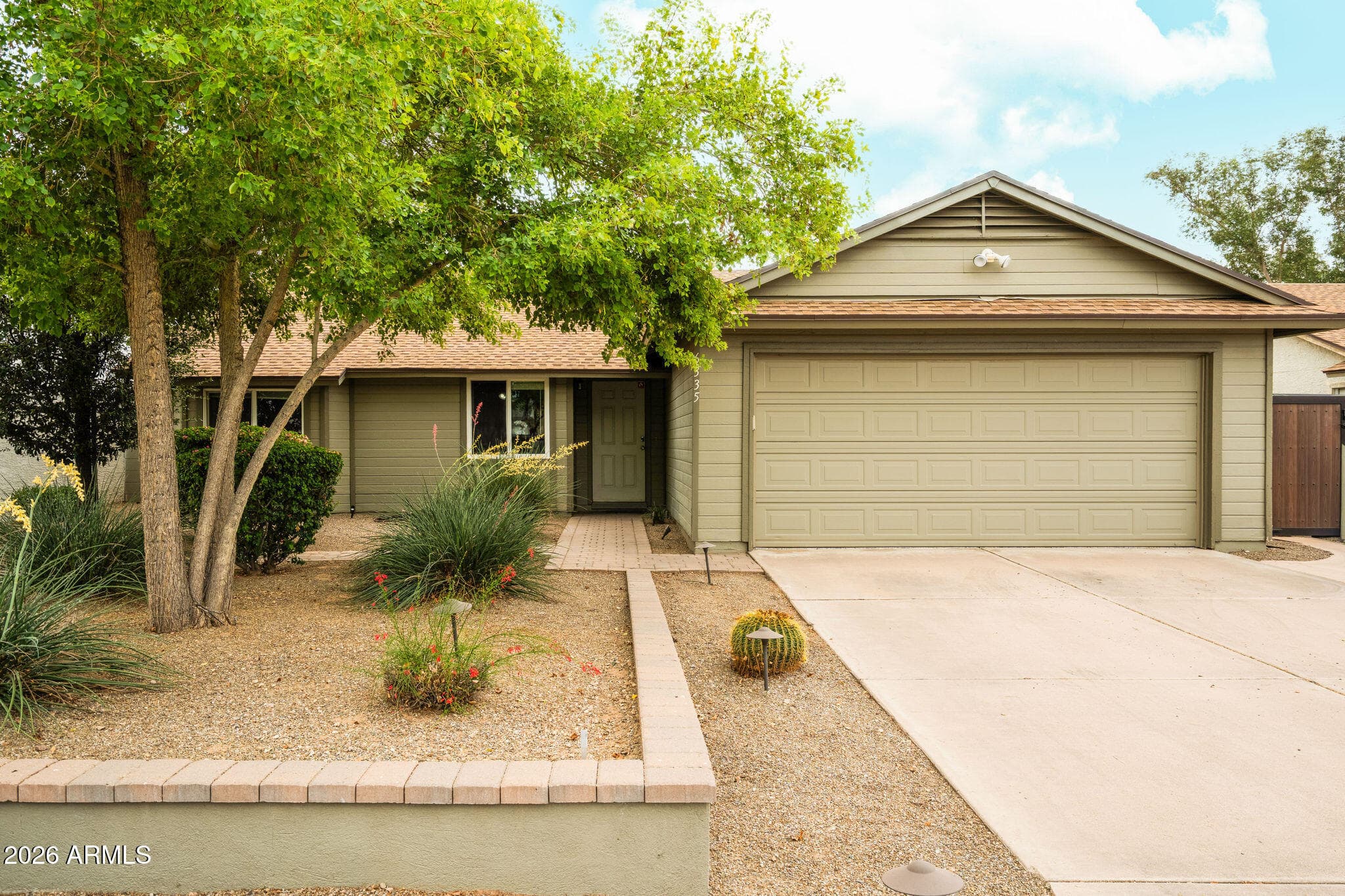 6335 E Waltann Ln — photo 1