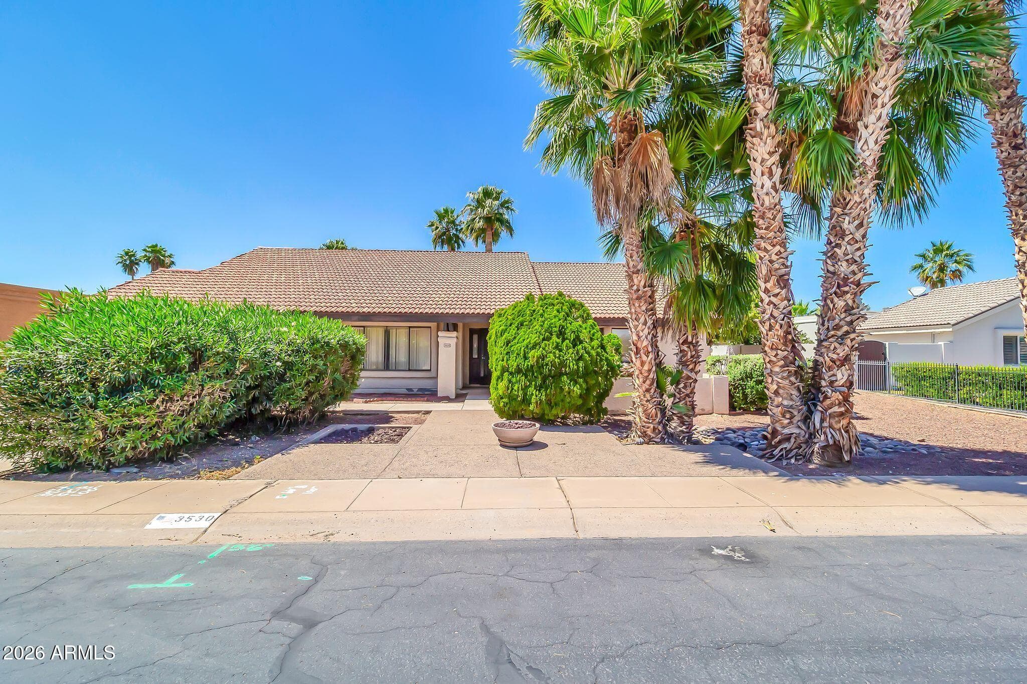 3530 S Kachina Dr — photo 1