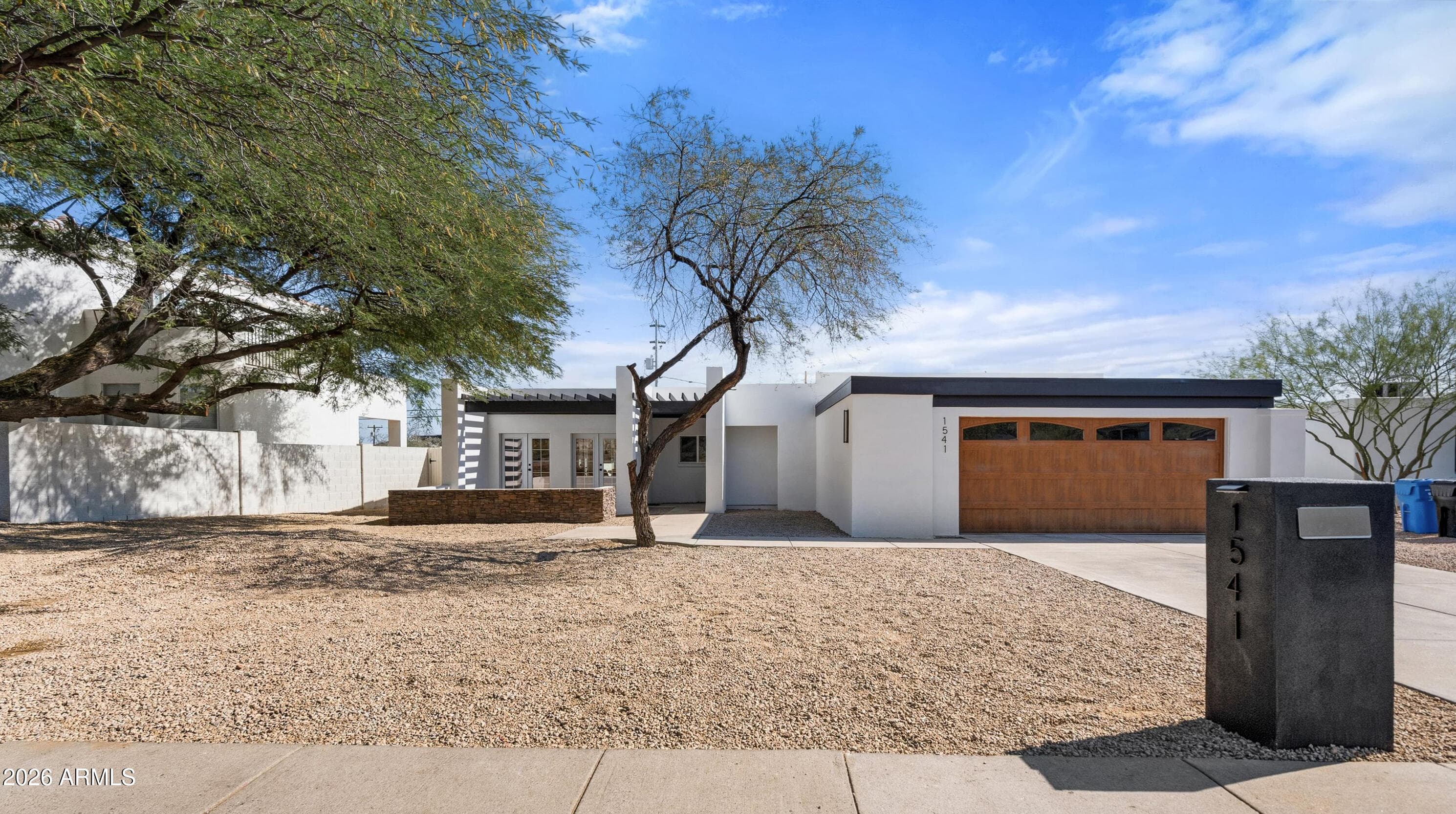 1541 E Las Palmaritas Dr — photo 1