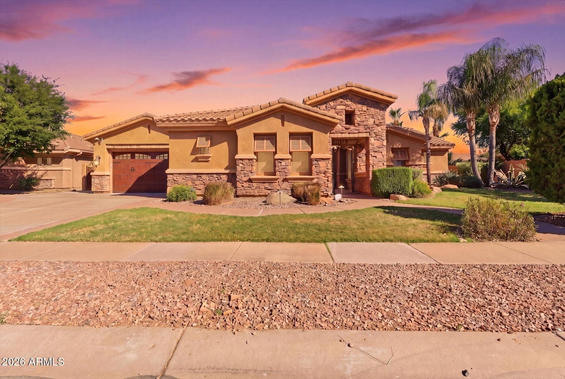 4552 E Cavalry Dr — photo 2
