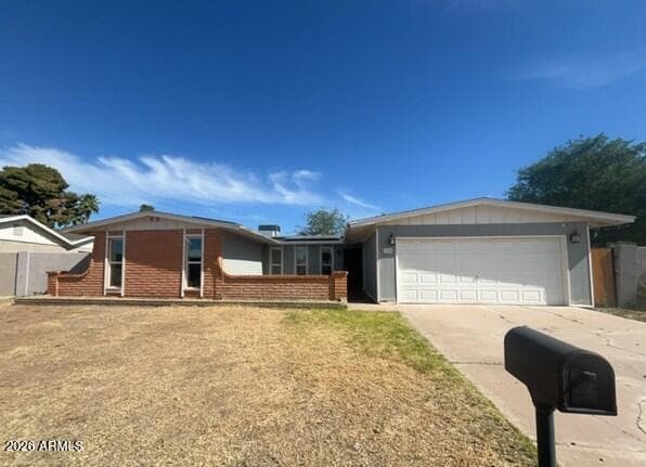 3656 W Windrose Dr — photo 1