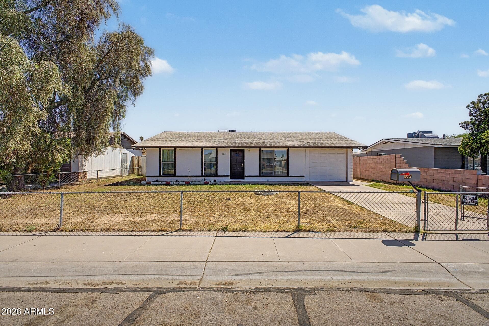 8827 W Heatherbrae Dr — photo 1