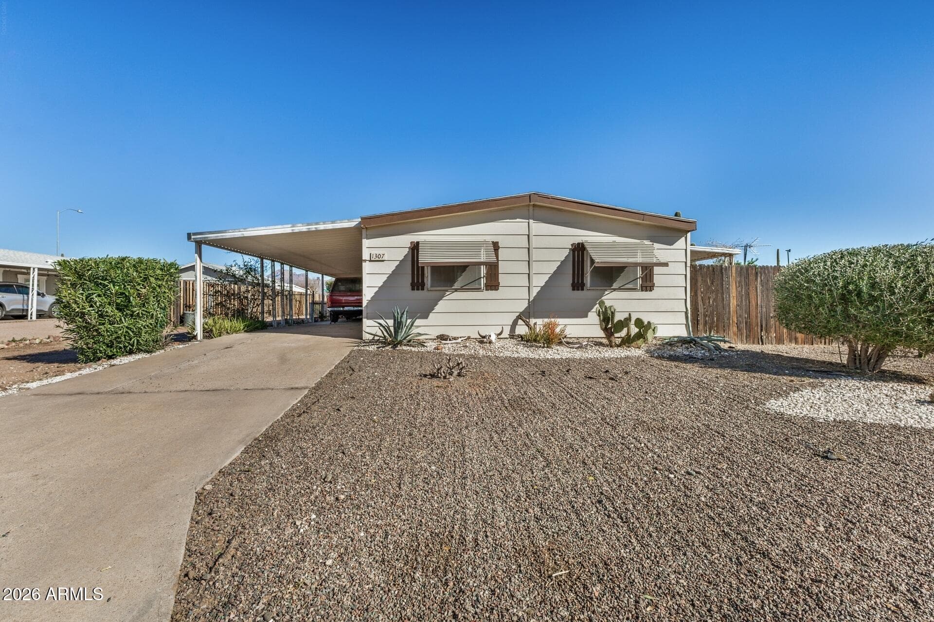 1307 S Hale Dr — photo 1
