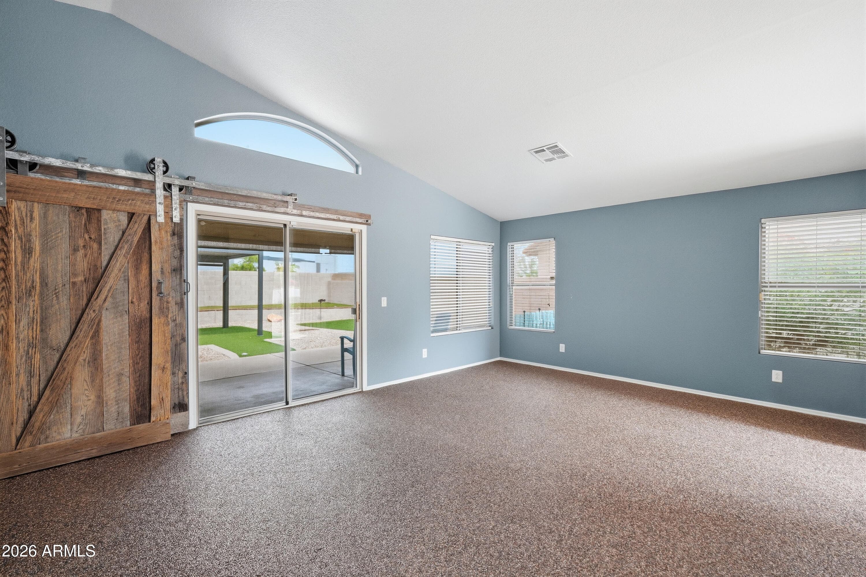 2610 S Los Altos Dr — photo 2