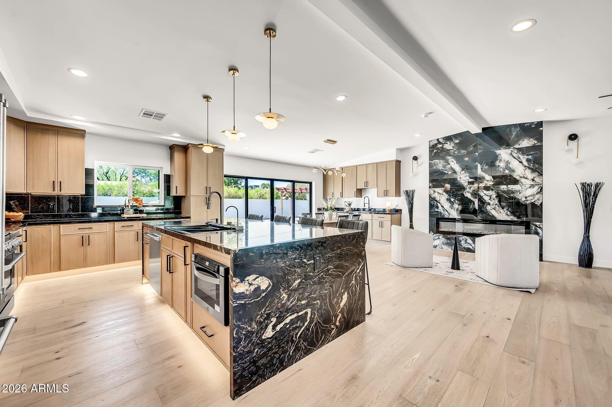 5125 E Mulberry Dr — photo 1