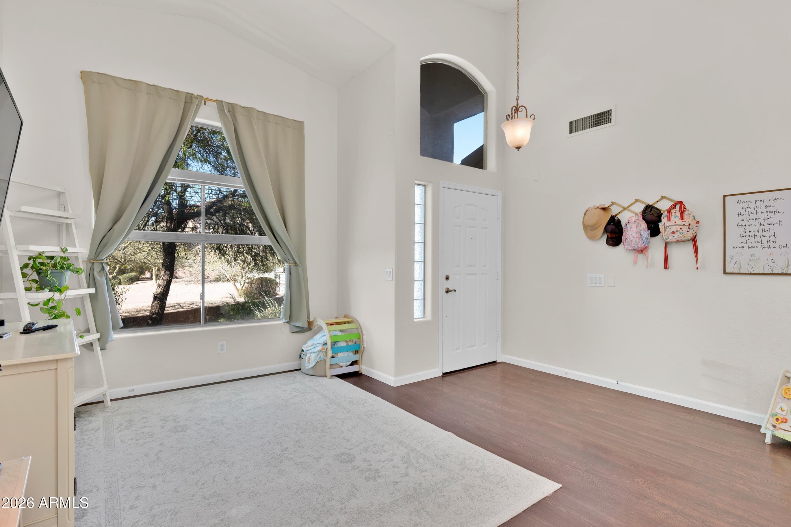 2533 W Big Oak St — photo 1