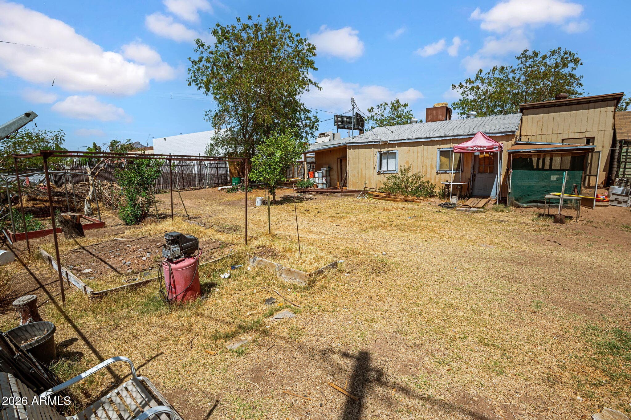 1646 E AMELIA AVE - Photo 5