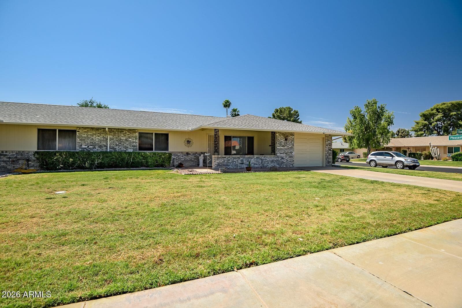 9613 W Oak Ridge Dr — photo 2
