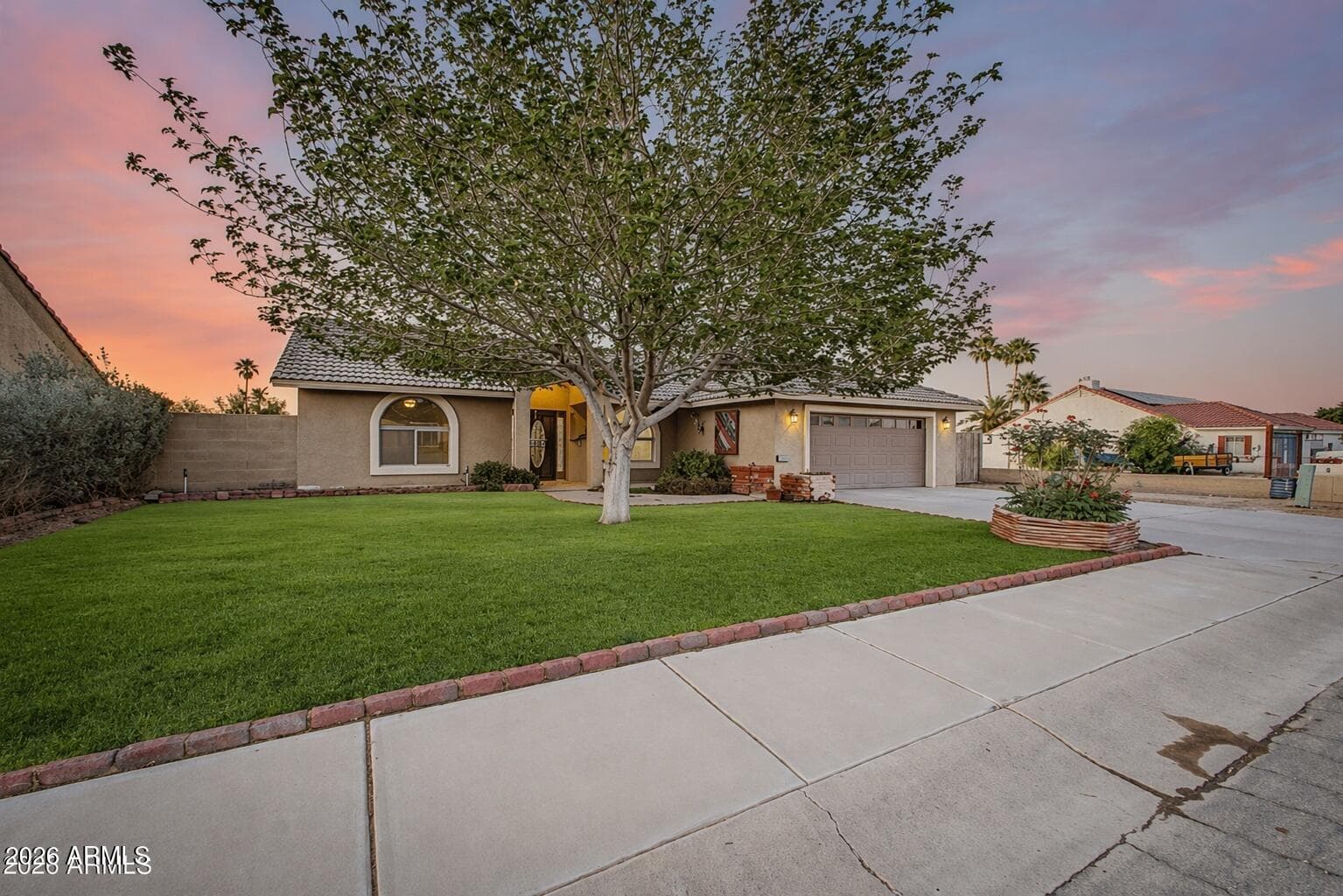 10048 W SAN LAZARO DR - Photo 2
