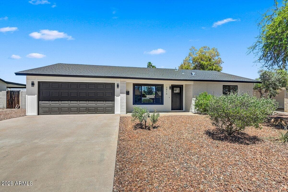 3416 E Altadena Ave — photo 1
