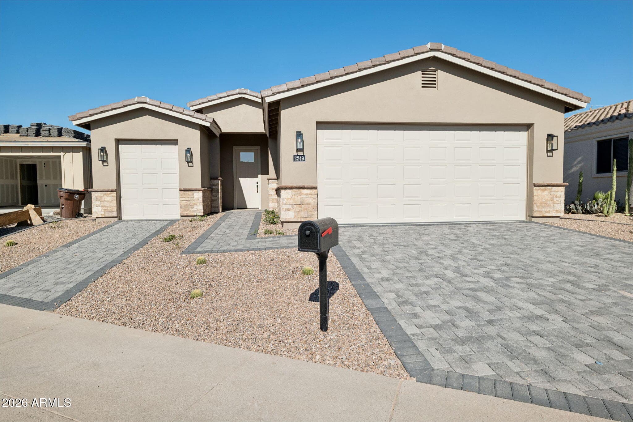 2249 N Shannon Way — photo 1