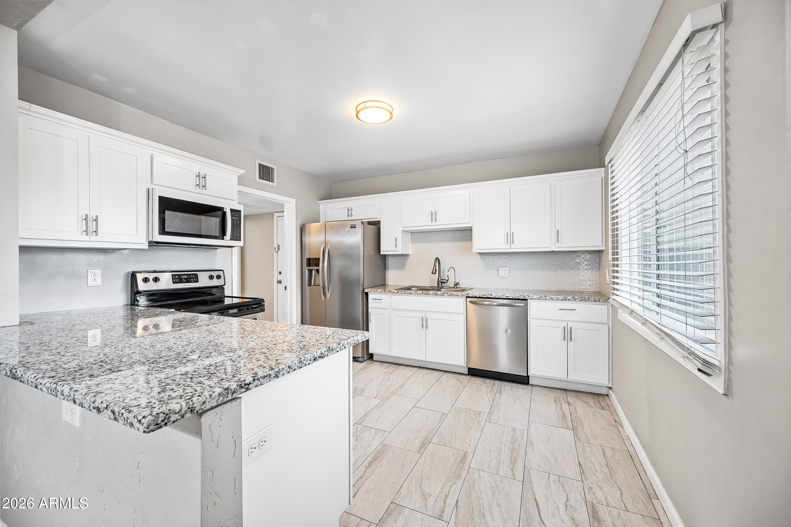 1724 W Thomas Rd — photo 1