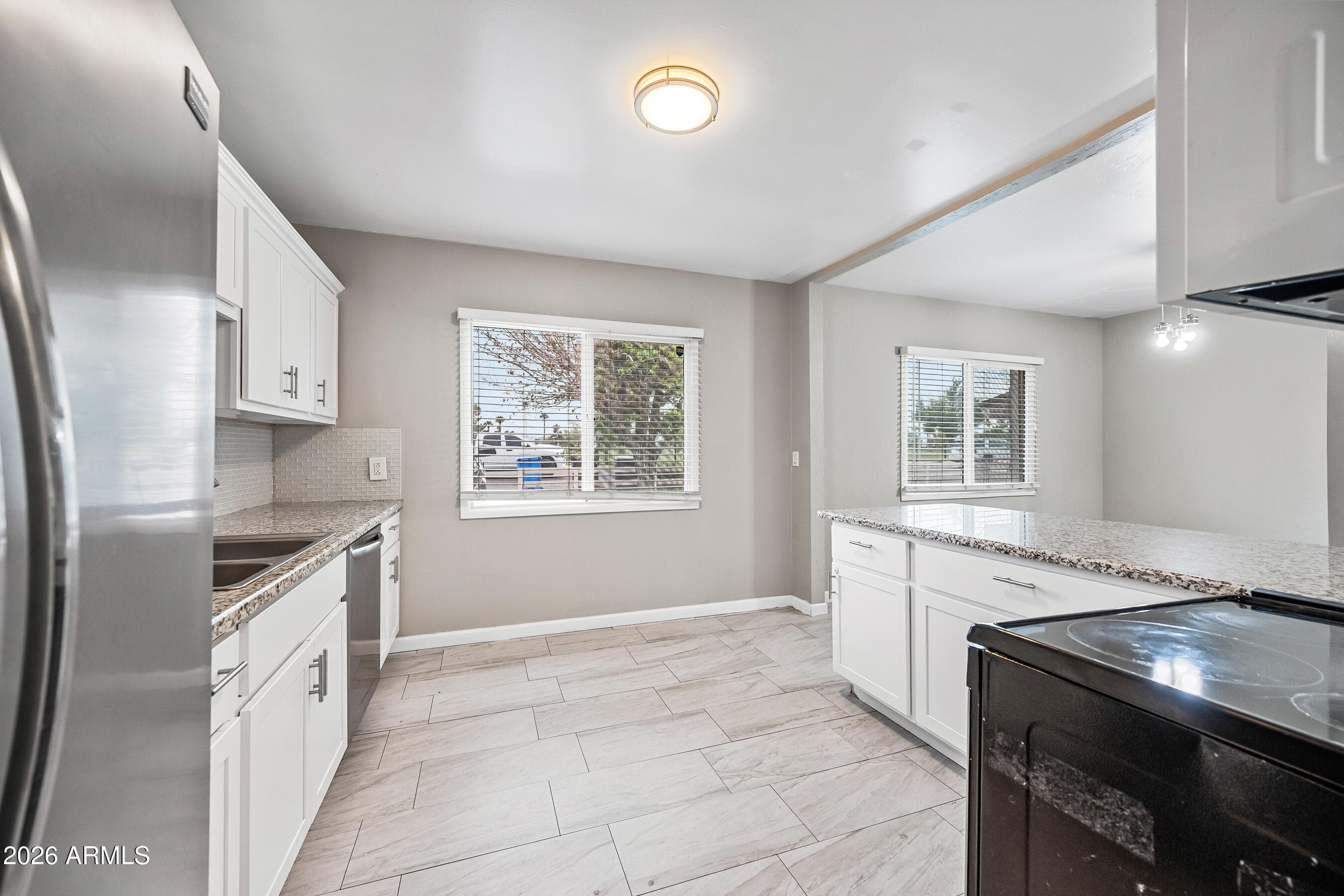 1724 W Thomas Rd — photo 2