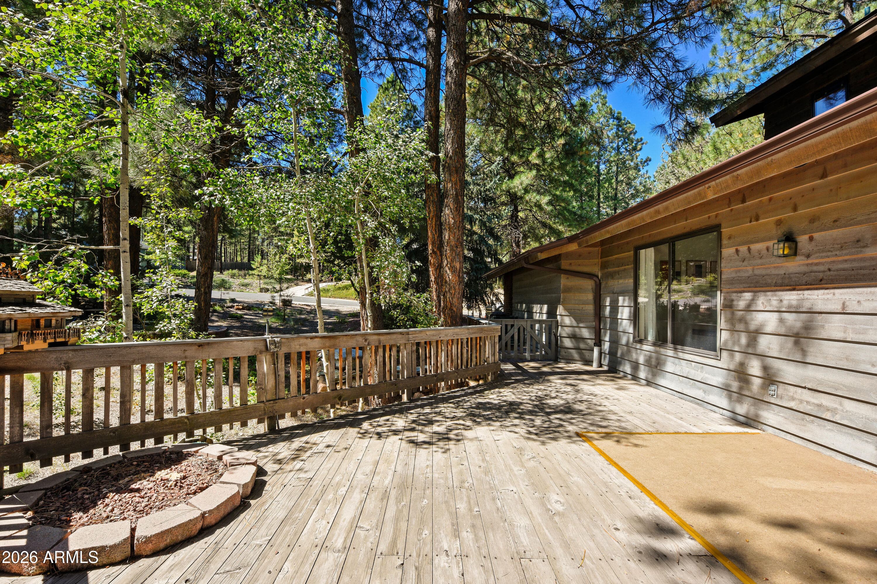 620 E Kristi Ln — photo 2