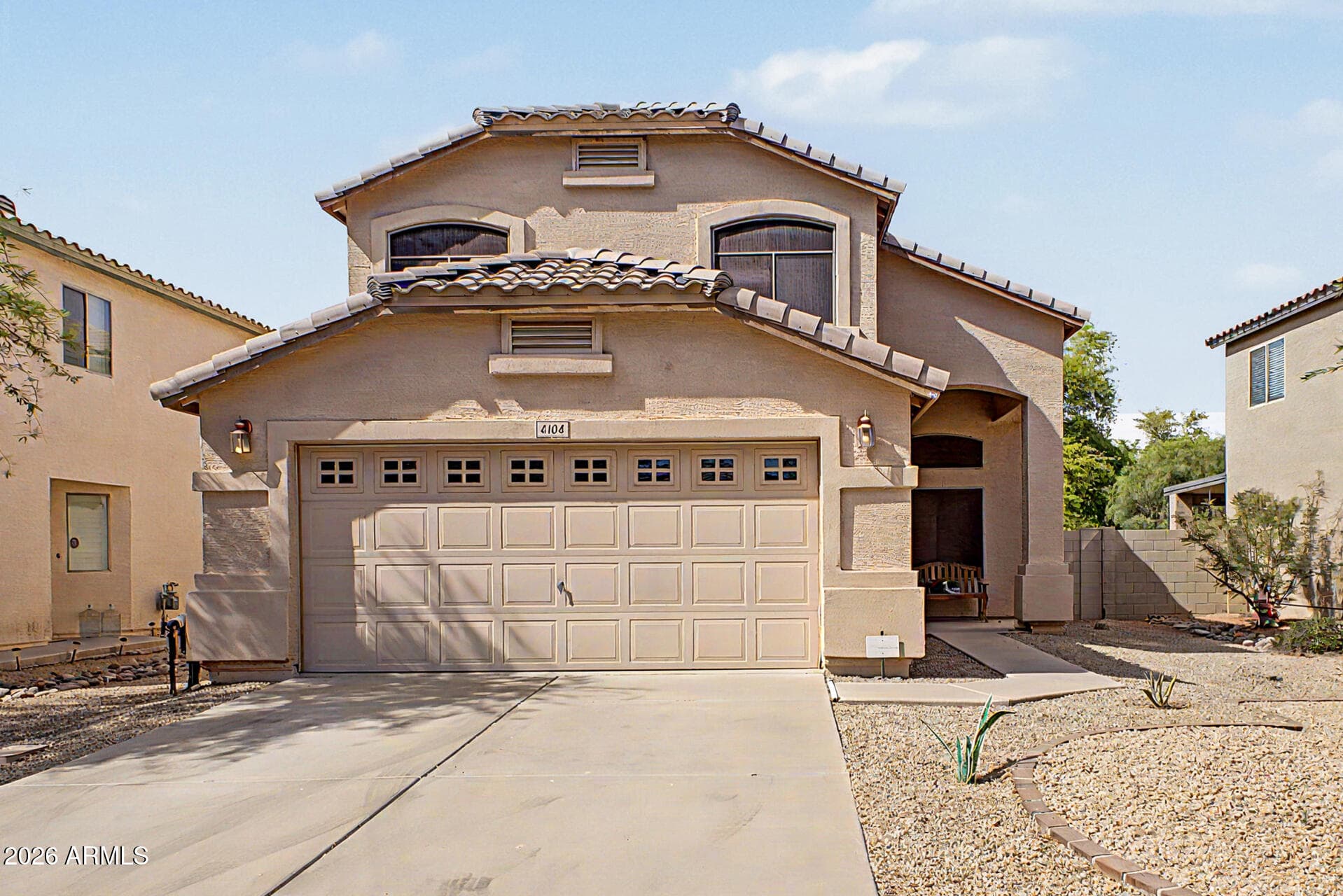 4104 E Tanzanite Ln — photo 2
