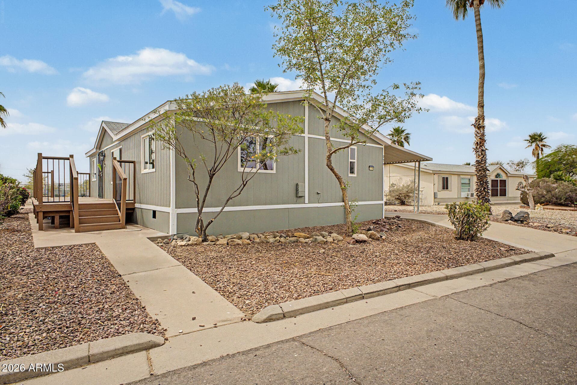 2000 S Apache Rd 220 — photo 2
