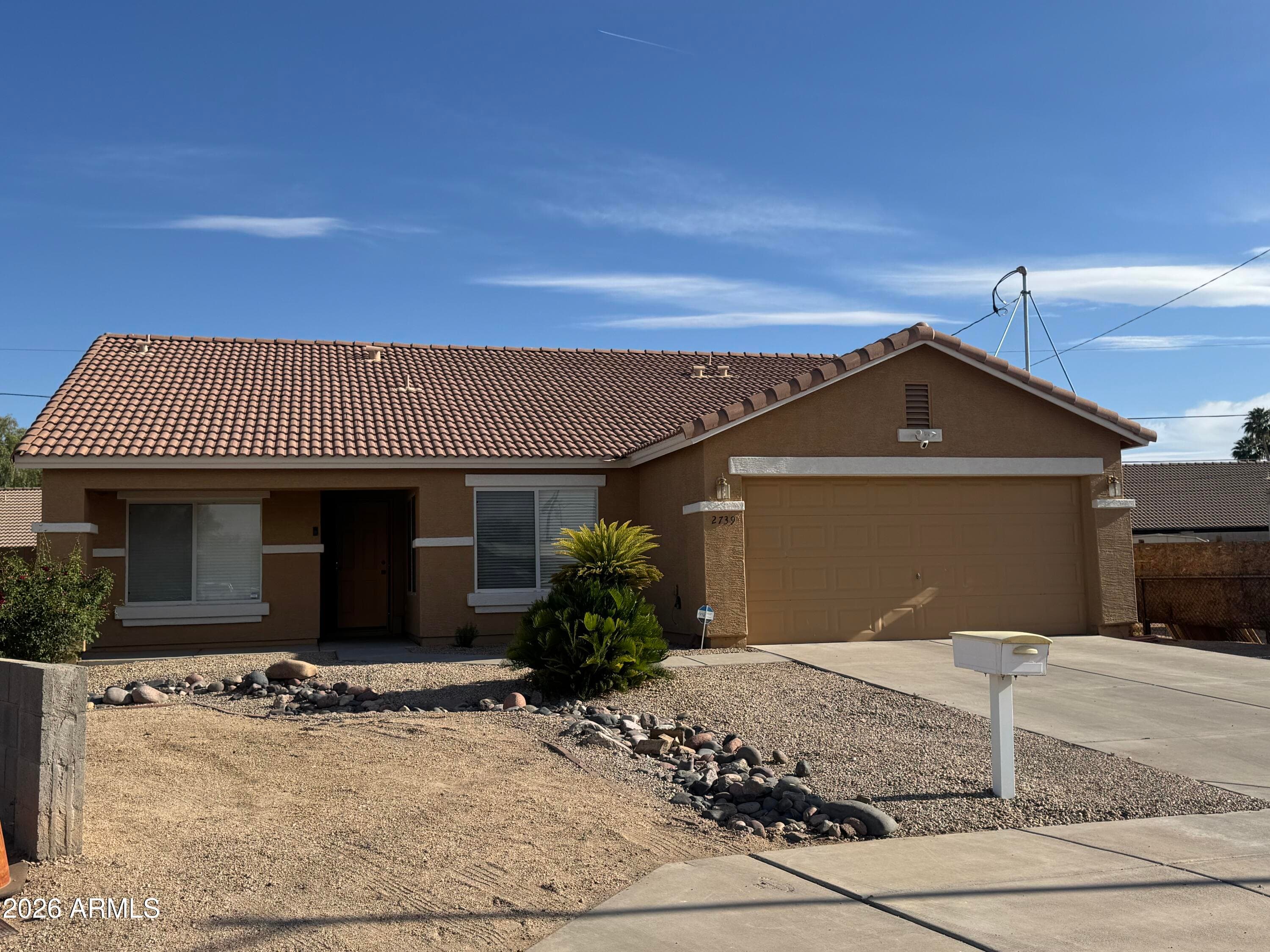2739 E Beverly Ln — photo 1