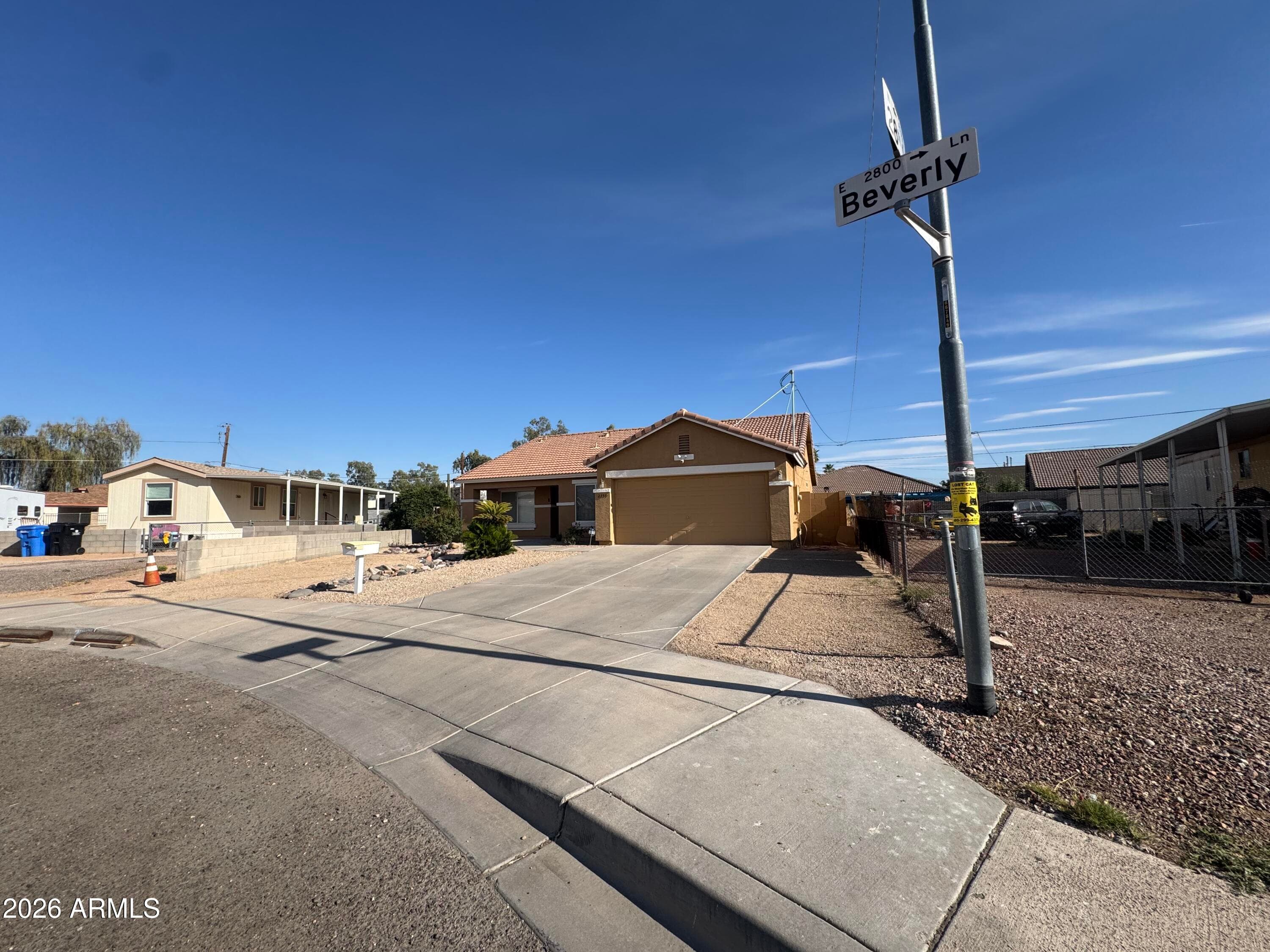 2739 E Beverly Ln — photo 31