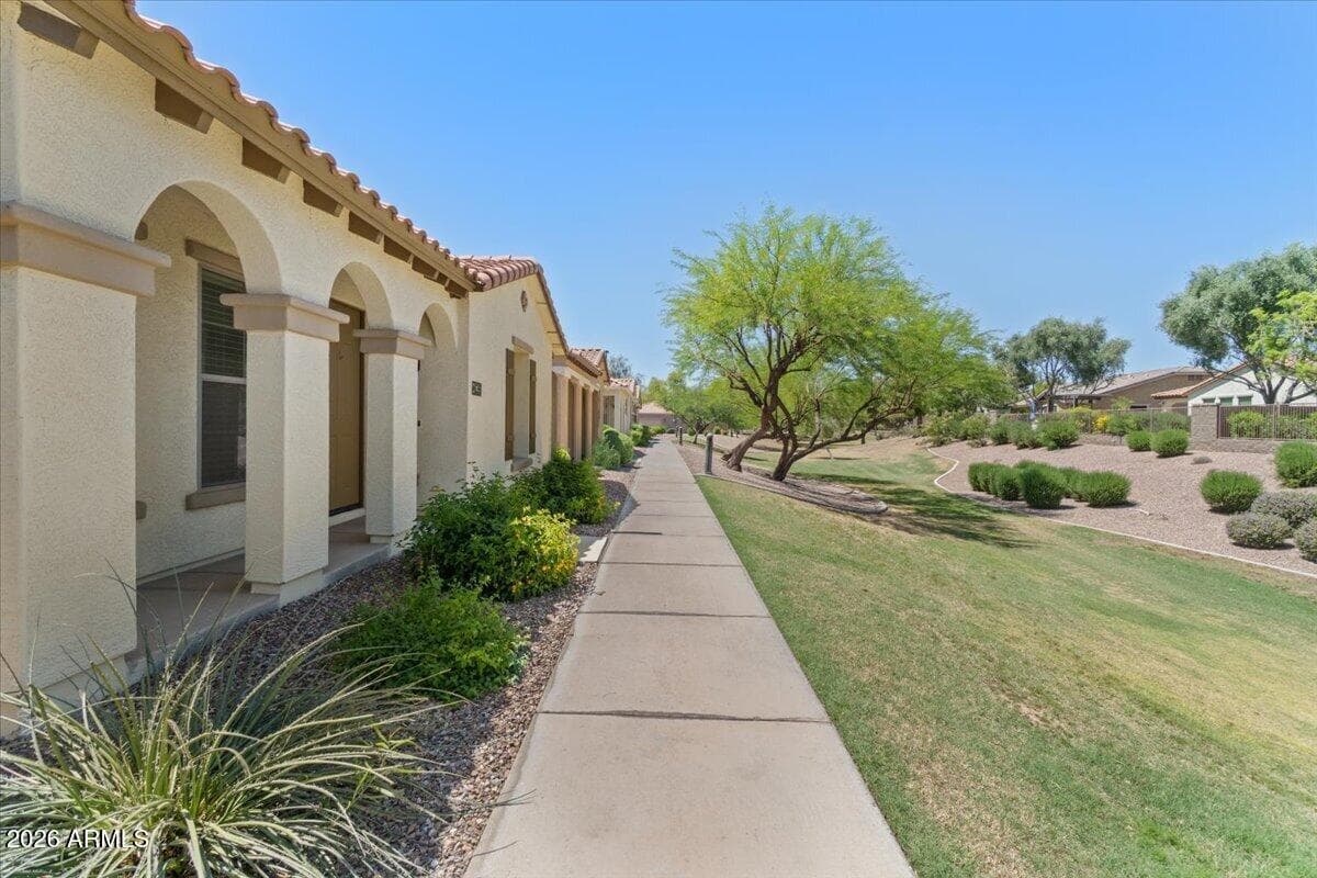 4636 E MAPLEWOOD ST - Photo 4