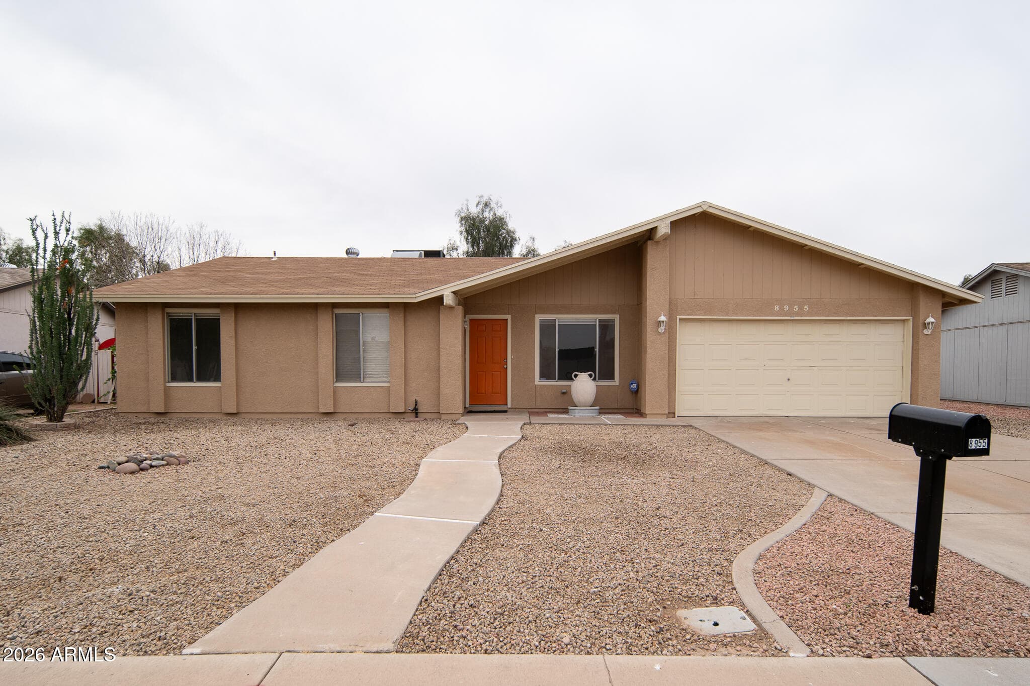 8955 W Meadowbrook Ave — photo 1