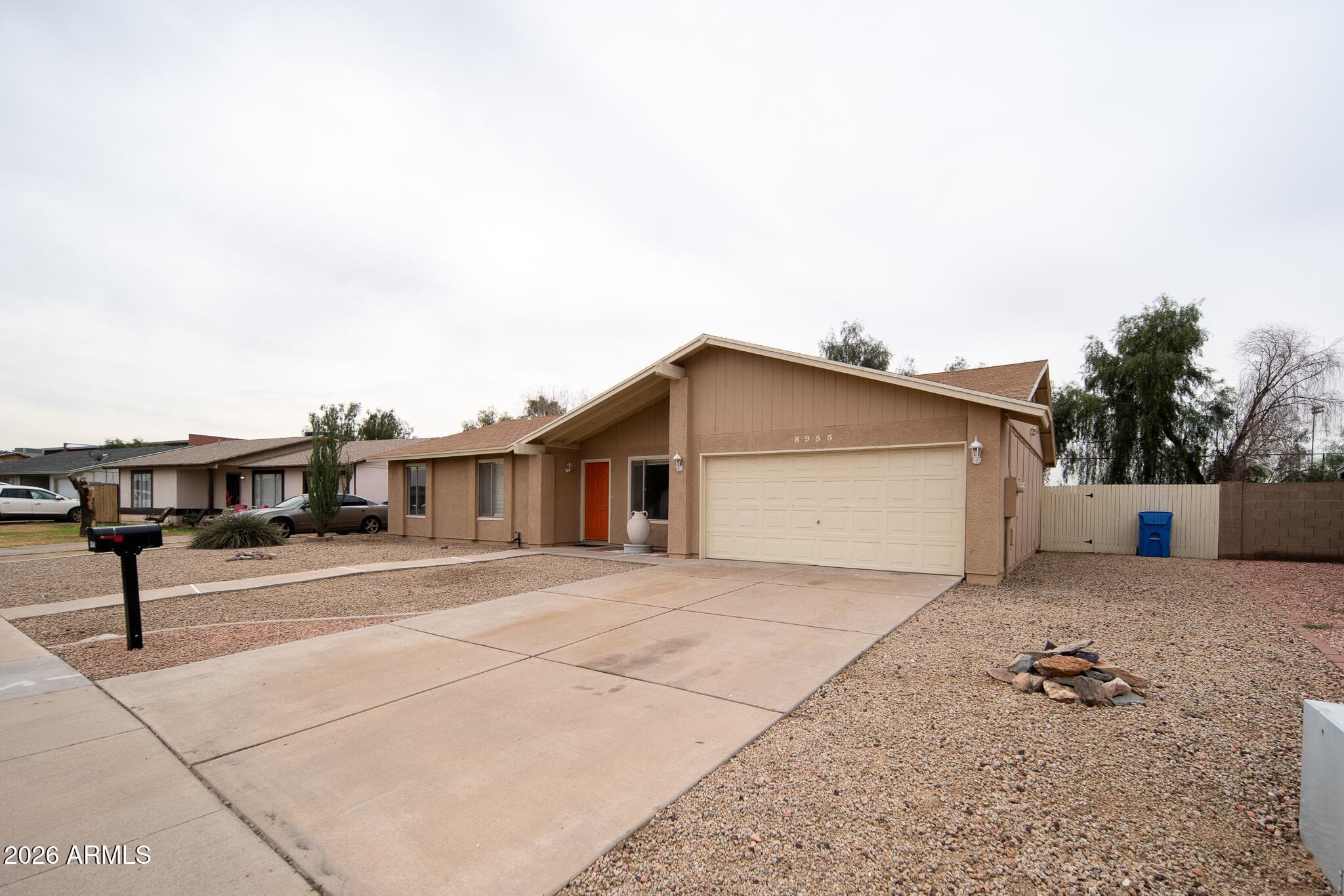 8955 W Meadowbrook Ave — photo 2