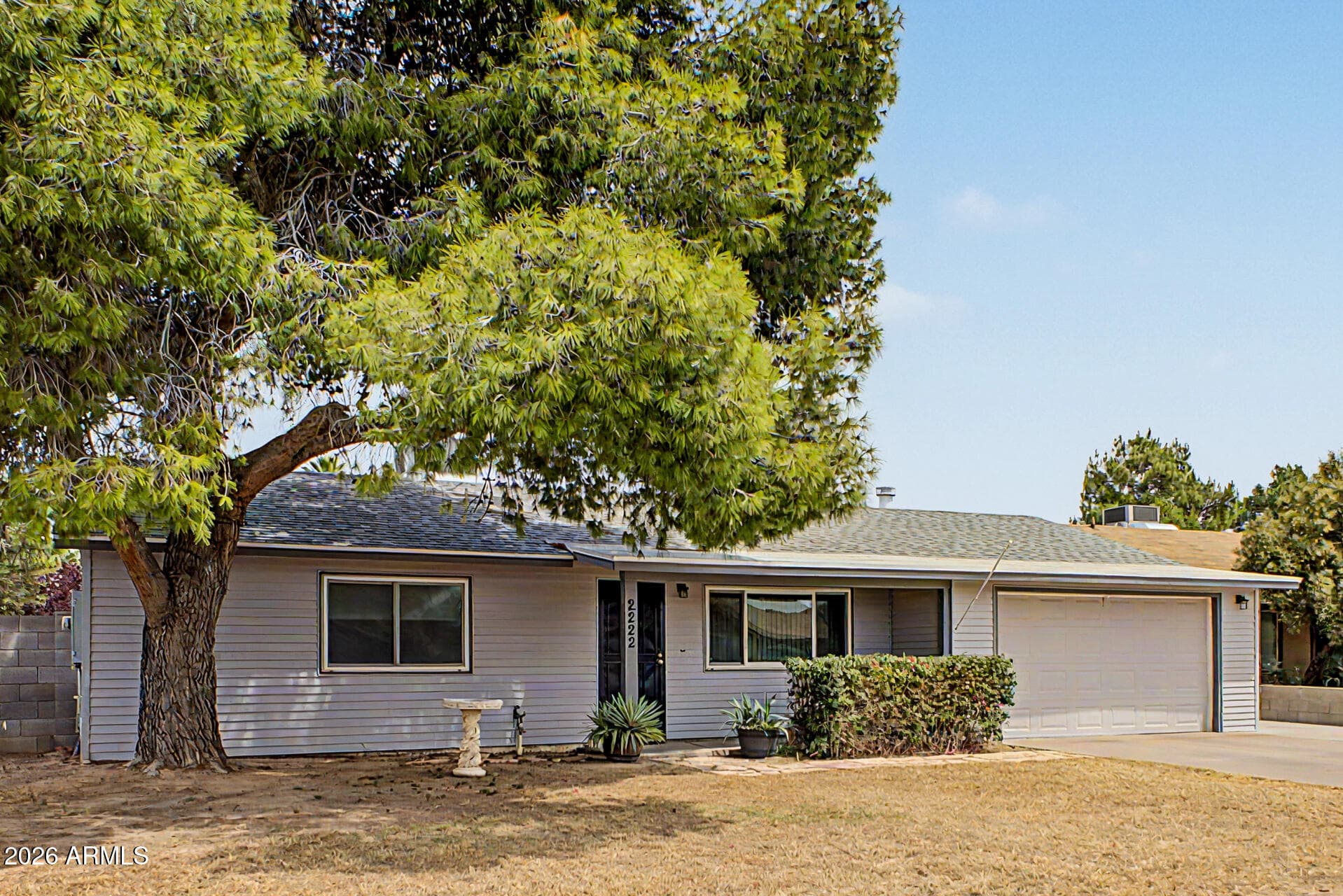 2222 E Marconi Ave — photo 1