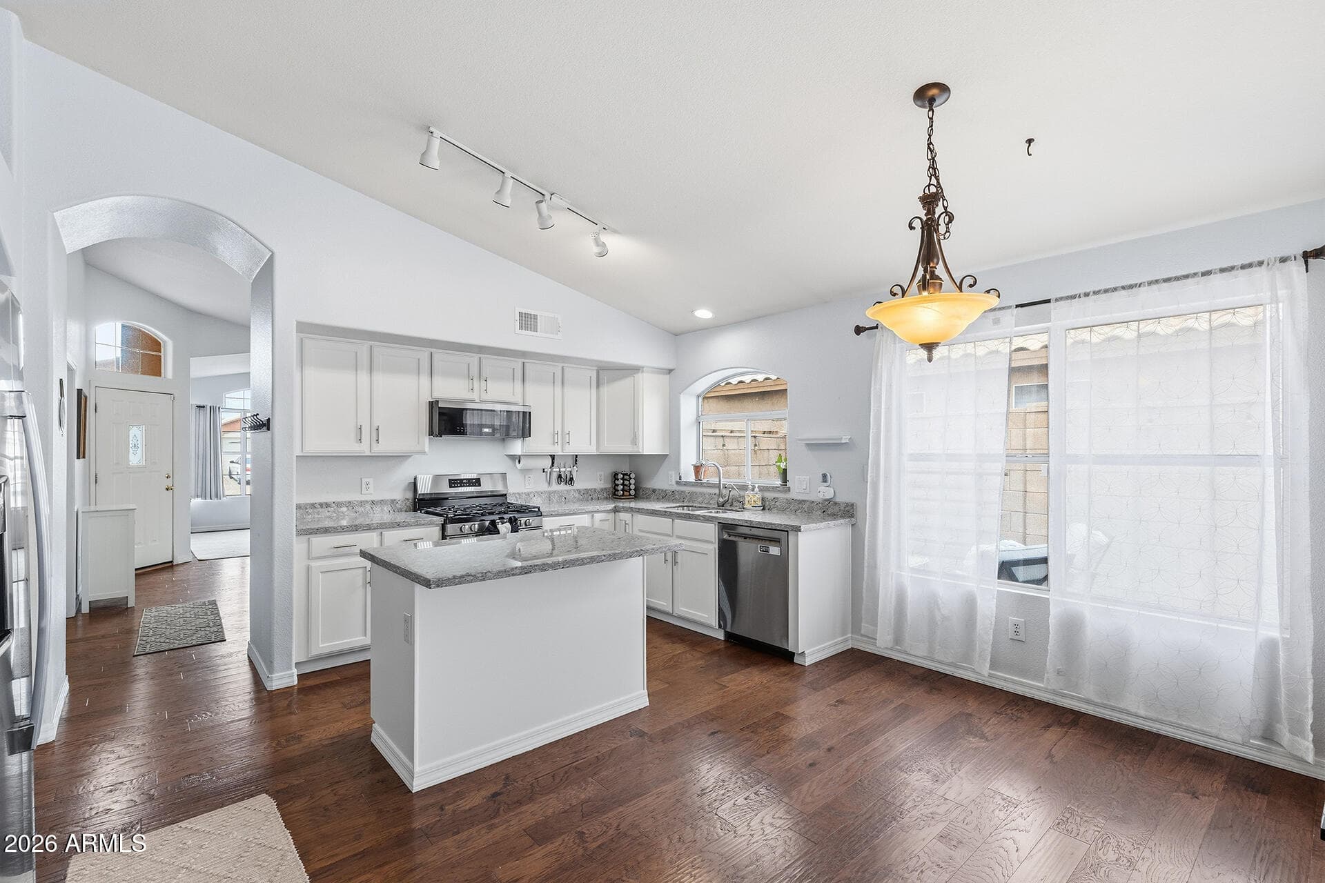 9649 W Irma Ln — photo 1